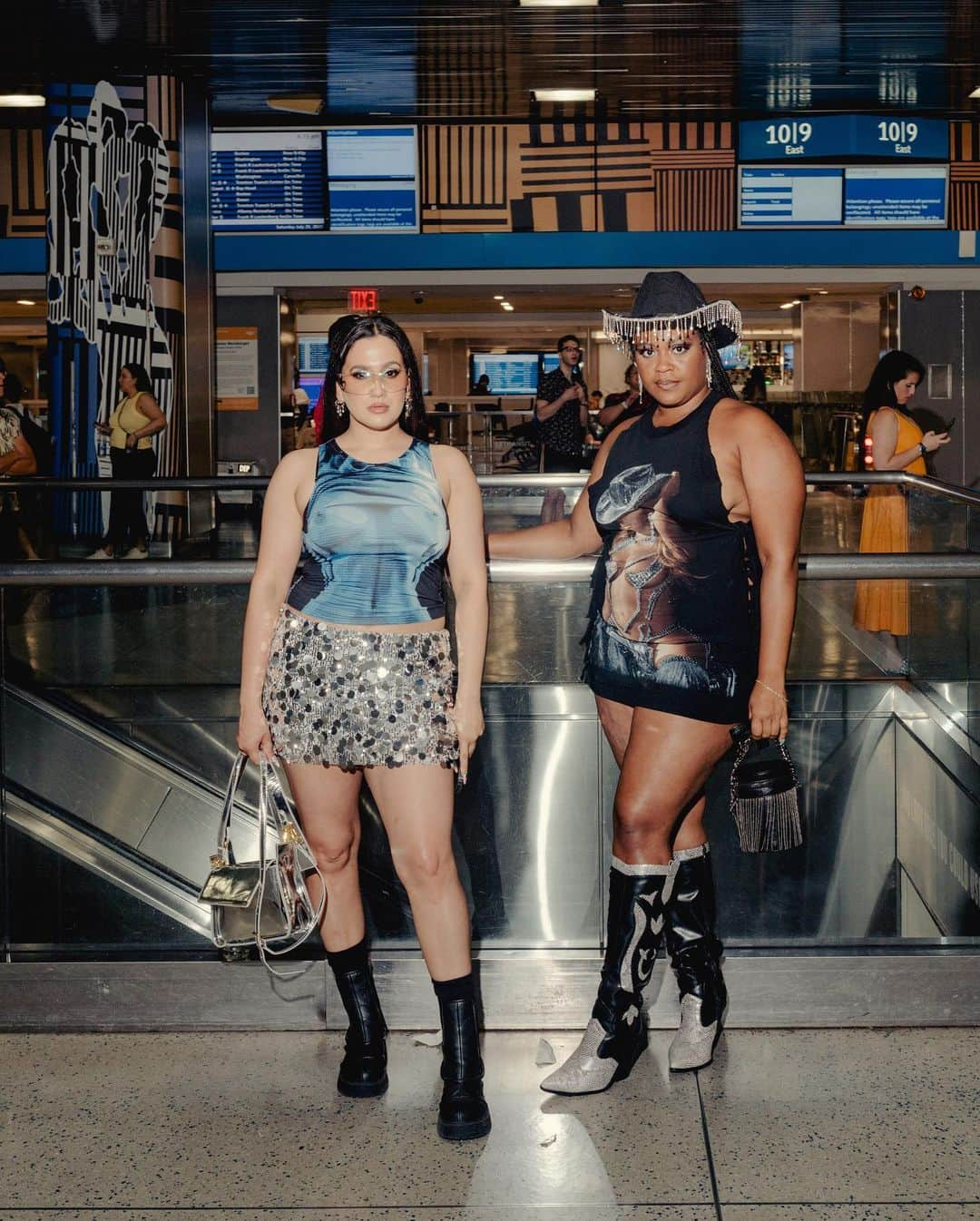 New York Times Fashionさんのインスタグラム写真 - (New York Times FashionInstagram)「Dressed in their “Renaissance” best, fans flooded New Jersey Transit to catch Beyoncé’s performances at MetLife Stadium on Saturday and Sunday.  They clutched paper tickets between chrome manicures. They sweated body glitter onto concrete platforms. They vogued through a transfer at Secaucus. Beginning at 4 p.m., the ordinarily staid commuter rail line became the site of the people’s pregame. Many train cars looked more or less like party buses. Some riders sipped from brightly colored drinks, while others blasted music from portable speakers.   “We’re all a part of the same thing,” Imani Tudor, 28, a photo editor from Brooklyn, said on her way to the show on Saturday. Beyoncé’s album “Renaissance,” which was released exactly one year earlier, is “a love letter to queer people, to Black people, to Black femmes — It’s beautiful to see it come to life,” she added.  Tap the link in our bio to read more about the fans who traveled to Beyoncé’s performances in New Jersey. Photos by @amirbangs」8月1日 8時08分 - nytstyle