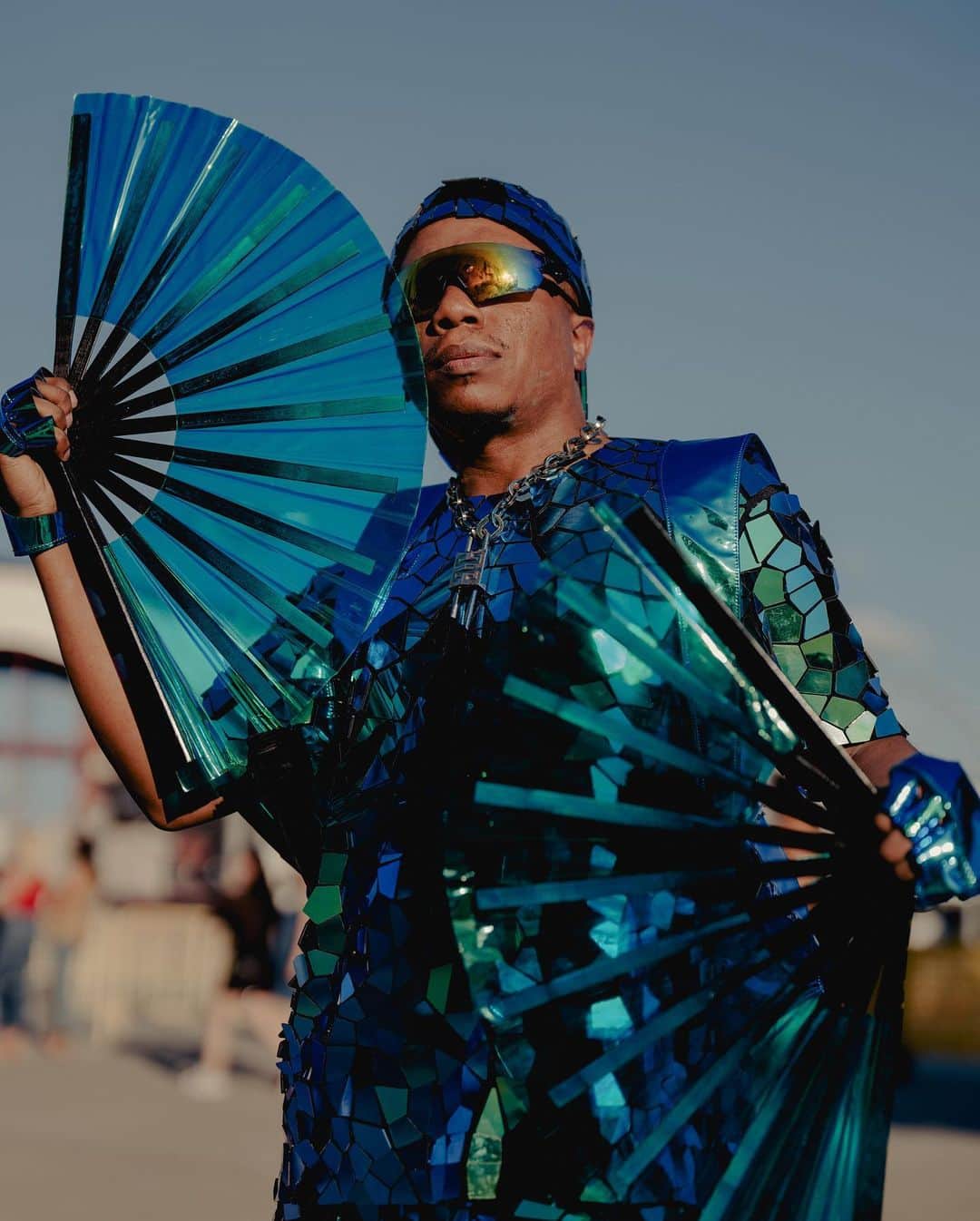 New York Times Fashionさんのインスタグラム写真 - (New York Times FashionInstagram)「Dressed in their “Renaissance” best, fans flooded New Jersey Transit to catch Beyoncé’s performances at MetLife Stadium on Saturday and Sunday.  They clutched paper tickets between chrome manicures. They sweated body glitter onto concrete platforms. They vogued through a transfer at Secaucus. Beginning at 4 p.m., the ordinarily staid commuter rail line became the site of the people’s pregame. Many train cars looked more or less like party buses. Some riders sipped from brightly colored drinks, while others blasted music from portable speakers.   “We’re all a part of the same thing,” Imani Tudor, 28, a photo editor from Brooklyn, said on her way to the show on Saturday. Beyoncé’s album “Renaissance,” which was released exactly one year earlier, is “a love letter to queer people, to Black people, to Black femmes — It’s beautiful to see it come to life,” she added.  Tap the link in our bio to read more about the fans who traveled to Beyoncé’s performances in New Jersey. Photos by @amirbangs」8月1日 8時08分 - nytstyle