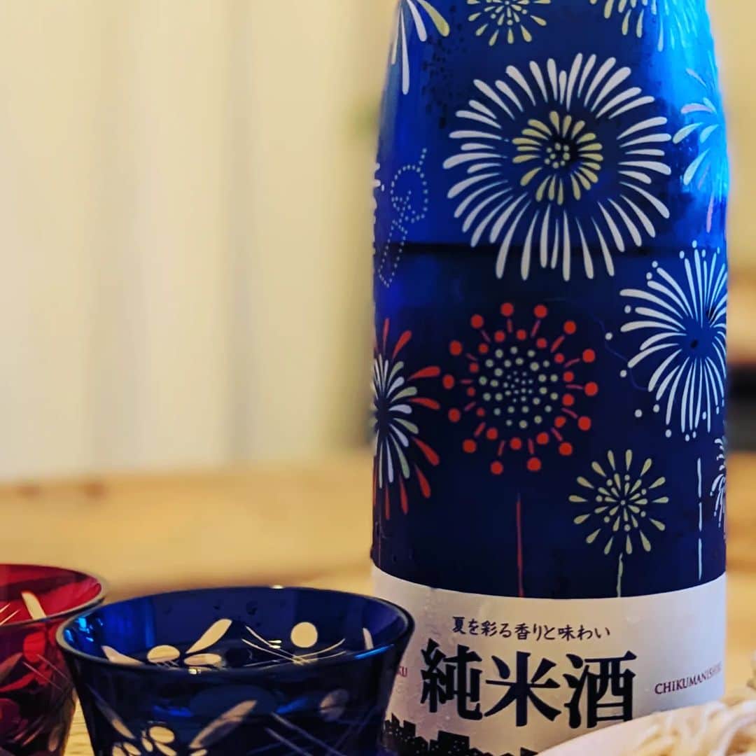 武田航平のインスタグラム：「千曲錦　夏を彩る純米 千曲酒造  可愛いボトルは保存確定。 飲みやすさとボトルのデザインが相まってスッキリ夏を感じました〜。 #日本酒」