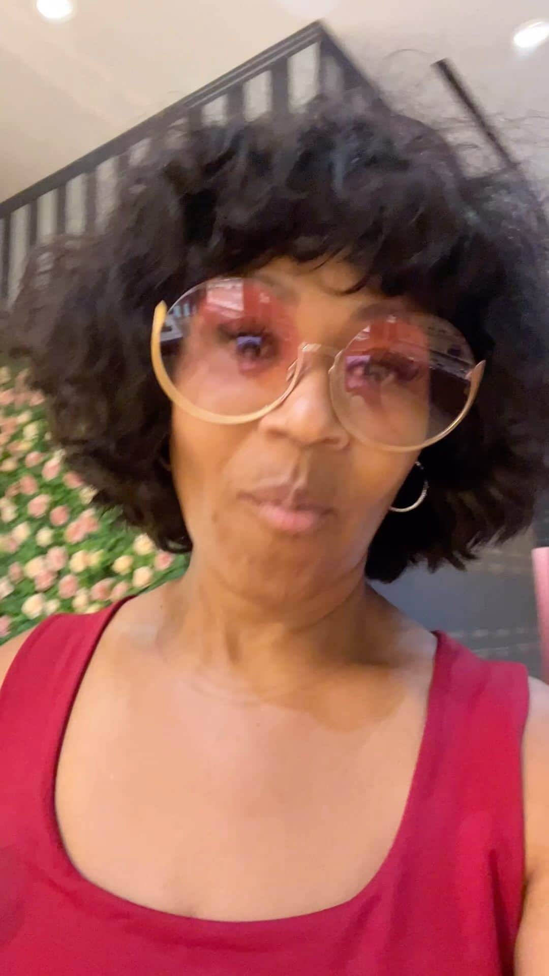 エリカ・キャンベルのインスタグラム：「@eyecandycreationsllc thank you Tiffany🤓」
