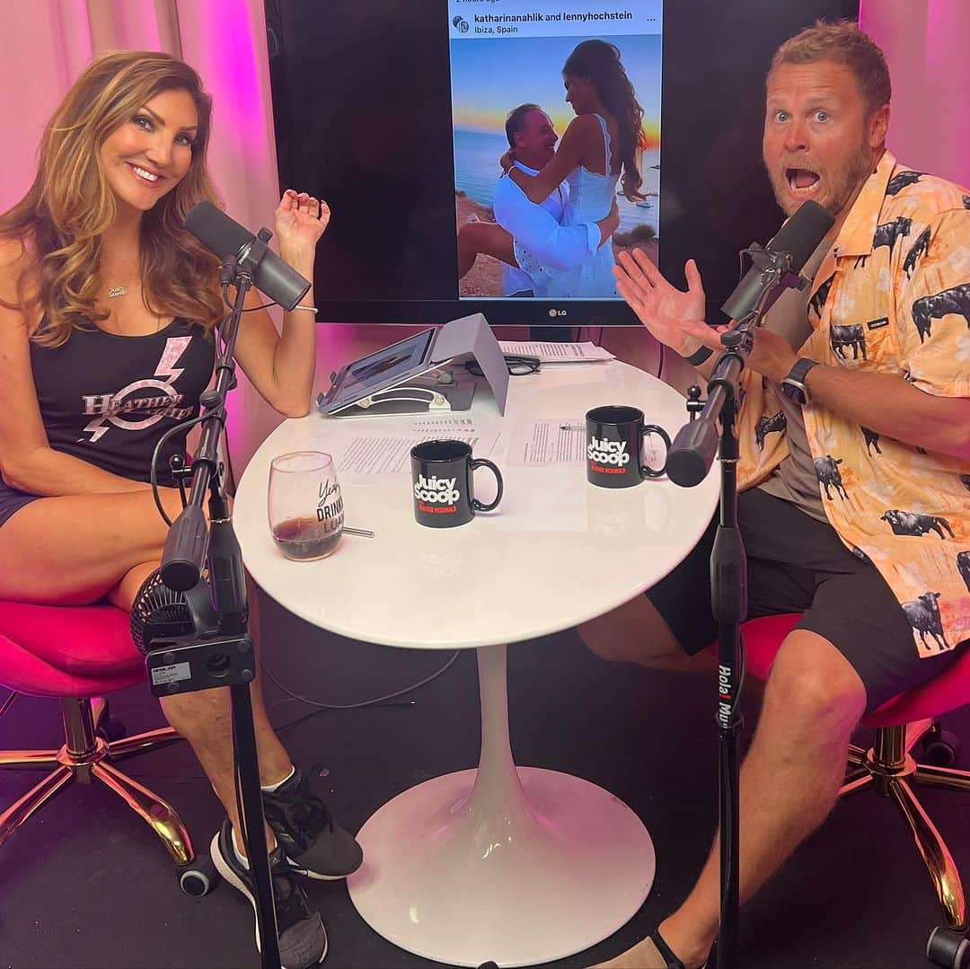 ヘザー・マクドナルドさんのインスタグラム写真 - (ヘザー・マクドナルドInstagram)「Harry Meghan Divorce? Cardi B with Spencer Pratt  Spencer Pratt is here and he brought some Juicy Scoop! We talk if there will be a union for reality talent. RHOM Lenny got engaged while he is still married to Lisa. Will Spencer be invited to the wedding? Cardi B got water thrown at her but did she literally ask for it? Ariana Grande is still dating her married boyfriend and some are not surprised. We have inside scoop on Harry and Megan and all those divorce and grifter rumors. Kyle is in Aspen with her girlfriend, Morgan Wade. Is it romantic or is it business? Why are crypto multi millionaires dying? A man becomes a dog. Why doesn’t anyone care about aliens anymore? Enjoy @spencerpratt  #juicyscoop #comedy #meghanmarkle #princeharry #arianagrande #cardib #engaged #rhom #kylerichards #rhobh #rhoc」8月1日 8時13分 - heathermcdonald