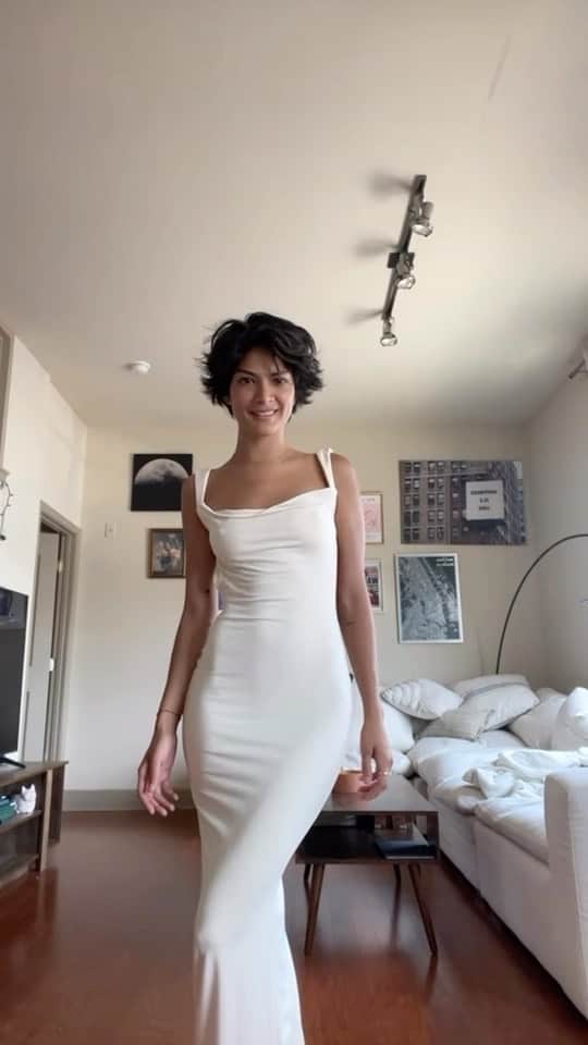 tiger Mistのインスタグラム：「TikTok made me buy it. ♡ @yeslydimate stuns in the Morana Dress. Make it yours! 💌」