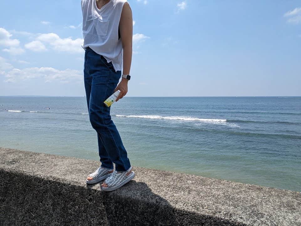 本橋菜子さんのインスタグラム写真 - (本橋菜子Instagram)「. weleda愛用品のうちの１つ💛 　　 季節問わず一年中ほぼ毎日使ってます。 　 この夏もよろしくねっ🌞🚲🏝️ 　 わたしの好きポイント ✔︎石鹸や洗顔料で簡単にオフできる←これ重要 ✔︎自然な肌色で化粧下地としても使える←普段もお出かけもわたしはこれ一本でベースメイク完了◎ ✔︎フレッシュシトラスの香りがとってもよき ✔︎100％天然由来成分生まれ、紫外線吸収剤不使用 　 　 今日から8月スタート！！ 暑さに負けずに頑張るぞーー 　 #エーデルワイスuvプロテクト  #teamweleda #チームヴェレダ #ヴェレダ #weleda #PR #東京羽田ヴィッキーズ @weleda_japan  @tokyo_haneda_vickies」8月1日 9時14分 - nakomotohashi