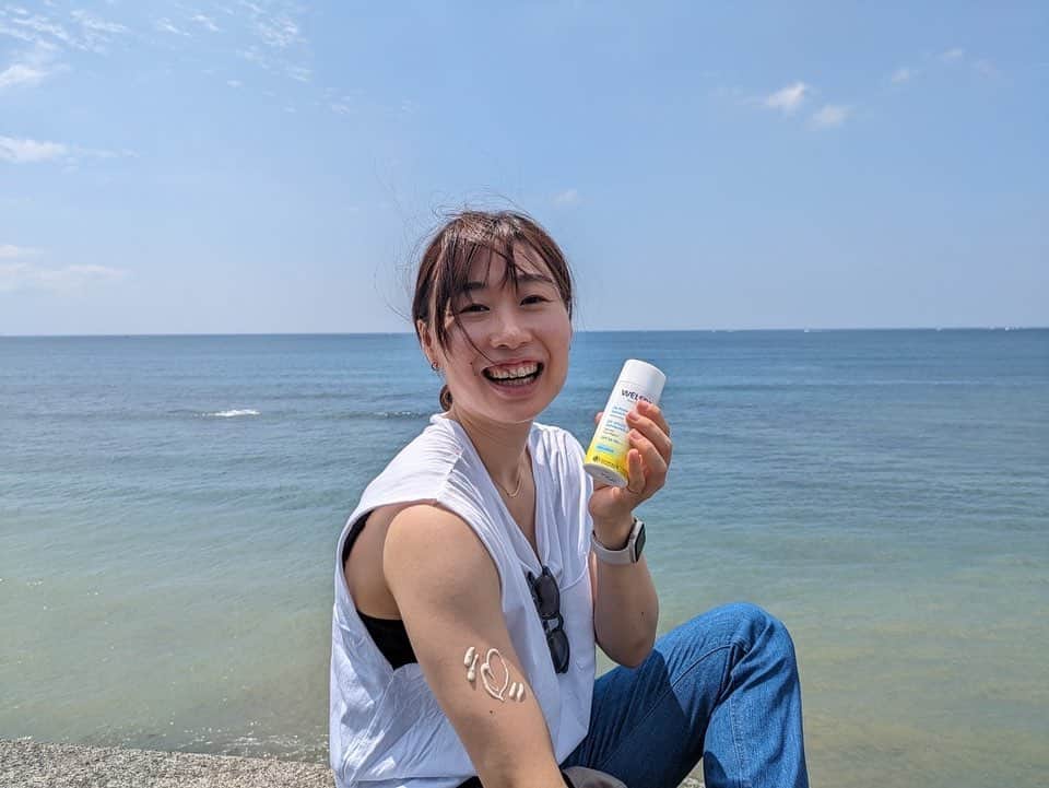 本橋菜子さんのインスタグラム写真 - (本橋菜子Instagram)「. weleda愛用品のうちの１つ💛 　　 季節問わず一年中ほぼ毎日使ってます。 　 この夏もよろしくねっ🌞🚲🏝️ 　 わたしの好きポイント ✔︎石鹸や洗顔料で簡単にオフできる←これ重要 ✔︎自然な肌色で化粧下地としても使える←普段もお出かけもわたしはこれ一本でベースメイク完了◎ ✔︎フレッシュシトラスの香りがとってもよき ✔︎100％天然由来成分生まれ、紫外線吸収剤不使用 　 　 今日から8月スタート！！ 暑さに負けずに頑張るぞーー 　 #エーデルワイスuvプロテクト  #teamweleda #チームヴェレダ #ヴェレダ #weleda #PR #東京羽田ヴィッキーズ @weleda_japan  @tokyo_haneda_vickies」8月1日 9時14分 - nakomotohashi