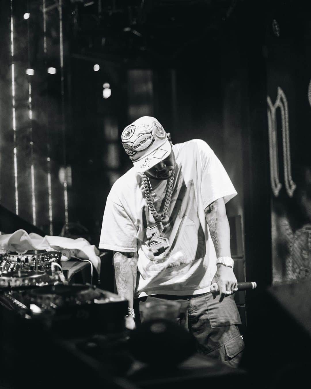 DJ.マスタードのインスタグラム：「My momma don’t work bitch, she got her son !」