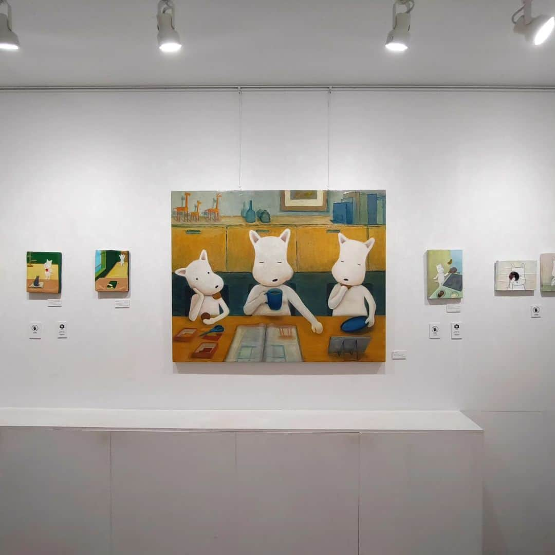 Art Mall（アートモール）さんのインスタグラム写真 - (Art Mall（アートモール）Instagram)「【本日開幕】  室伏志保 個展 Shiho Murofushi solo exhibition 2023年8月1 日（火）～8月6日（日） 12:00～20:00（最終日は17:00まで）  This week's exhibition Shiho Murofushi solo exhibition August 1 tue - August 6 sun, 2023 artist : MUROFUSHI Shiho <Painter> tue - sat 12pm-8pm  (sun 12pm-5pm)  #室伏志保 #むろふししほ #ShihoMurofushi #ユーモア #ペーソス #犬の絵 #アクリル画 #油彩画 #アート購入 #インテリアアート #アートのある暮らし #現代アート購入 #contemporaryart #日本橋 #三越前 #アートモール #artmall #アートショップ #artshop https://www.artmall.tokyo/」8月1日 10時19分 - artmall_tokyo