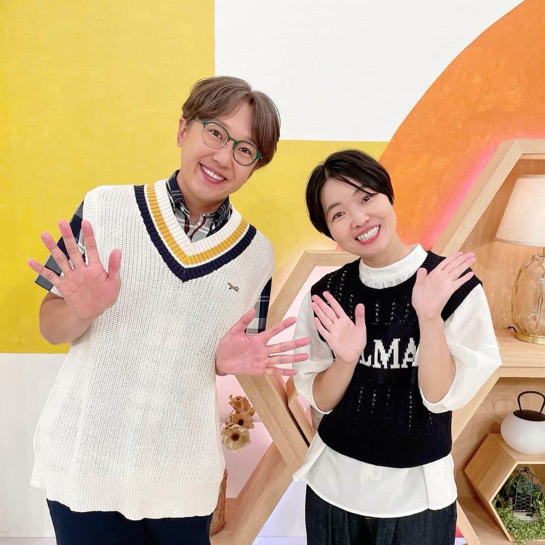金子貴俊のインスタグラム：「今日のあさイチは#イモトアヤコ  さんと一緒でしたよー♪まさかな組み合わせは中々、レアでしたね✨ 久々のあさイチもとっても楽しかった♪」