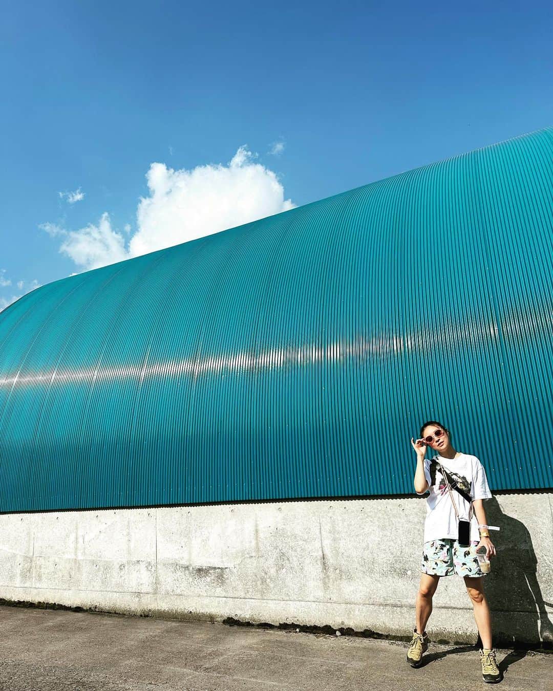 みおり舞さんのインスタグラム写真 - (みおり舞Instagram)「夏　🌻  #みおり舞　#フェスコーデ  #フジロックフェスティバル  #fujirock  #キャンプ　#ソロキャンパー」8月1日 10時38分 - miorimai_official