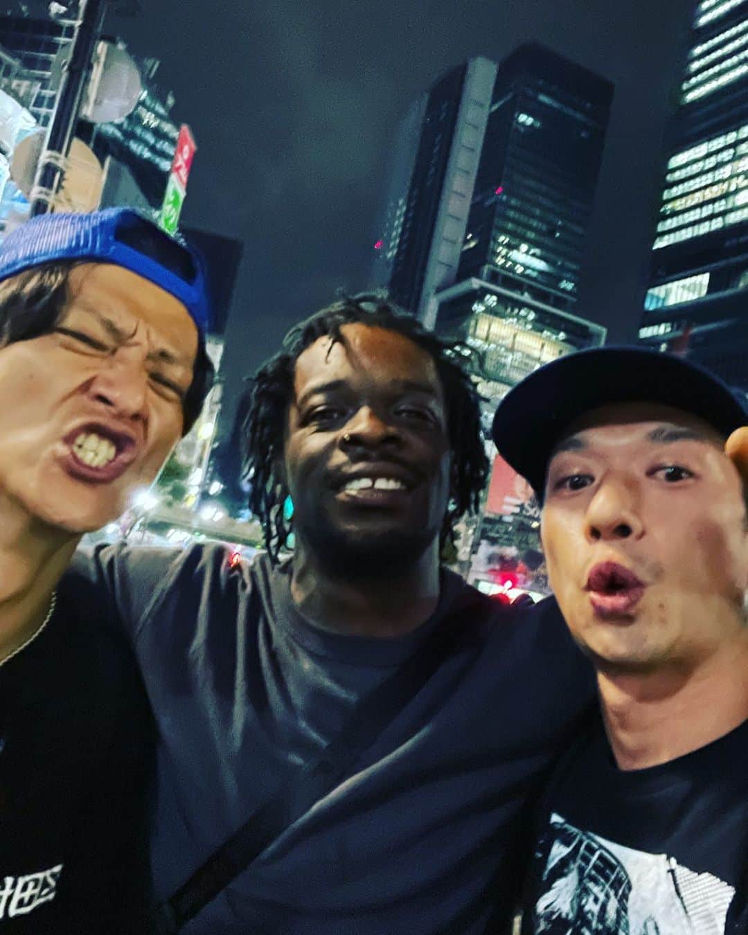 日高隼人のインスタグラム：「🤝」