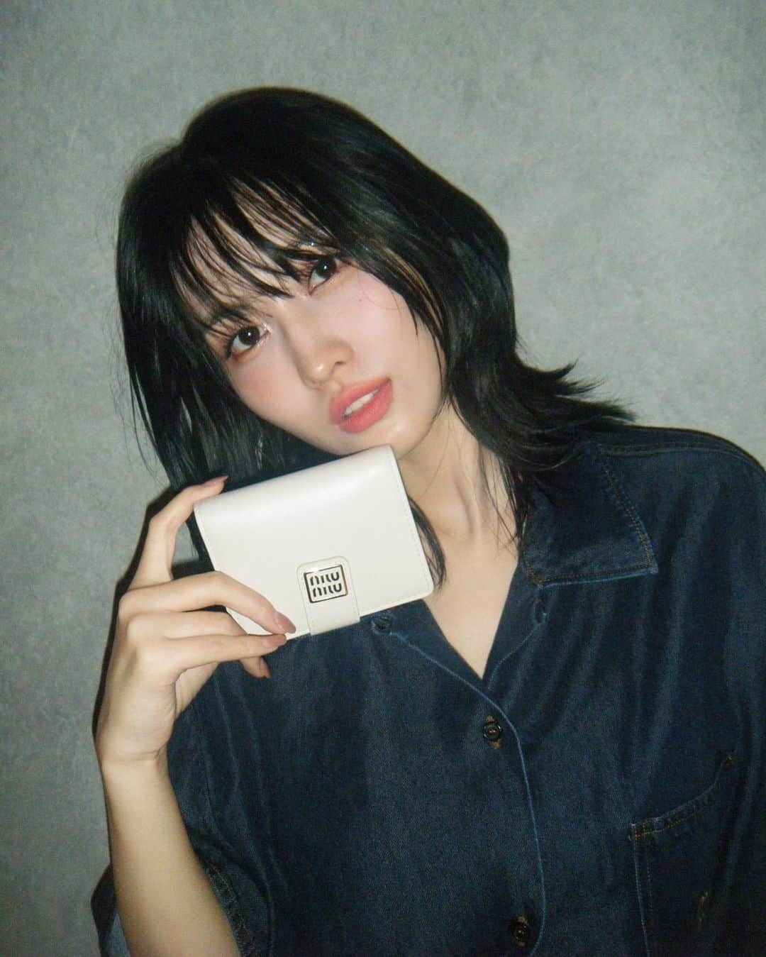 ももさんのインスタグラム写真 - (ももInstagram)「🤍🤎 @miumiu  #MiuMiu #PR #JAPAN」8月1日 11時47分 - momo