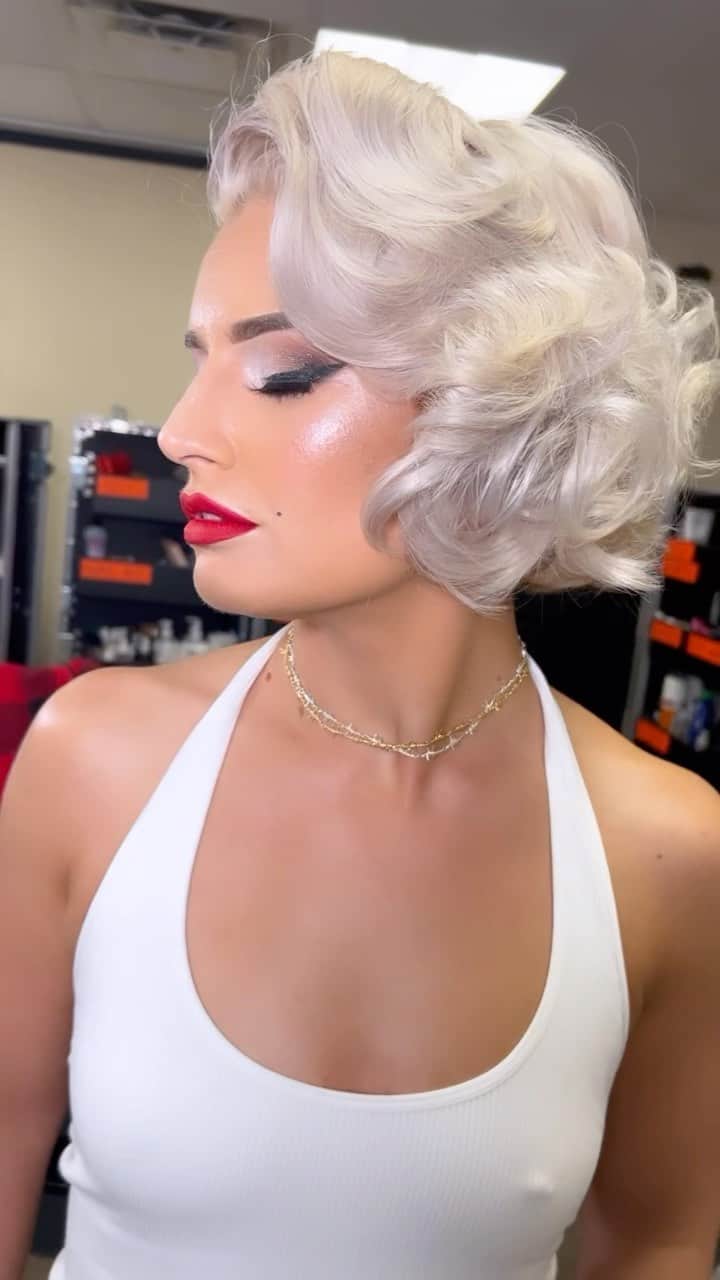 トニー・ストームのインスタグラム：「It’s always magic when we work together 🎬🥂⚡️ 💋By  Me  💁🏼‍♀️By @clockinour  🤼‍♀️ @tonistorm_  •Products used• @meltcosmetics  @truebotanicals  @danessa_myricks  @maccosmetics  @narsissist  @juviasplace  @charlottetilbury  @colourpopcosmetics  @kimchichicbeauty  @morphebrushes  @kvdbeauty」
