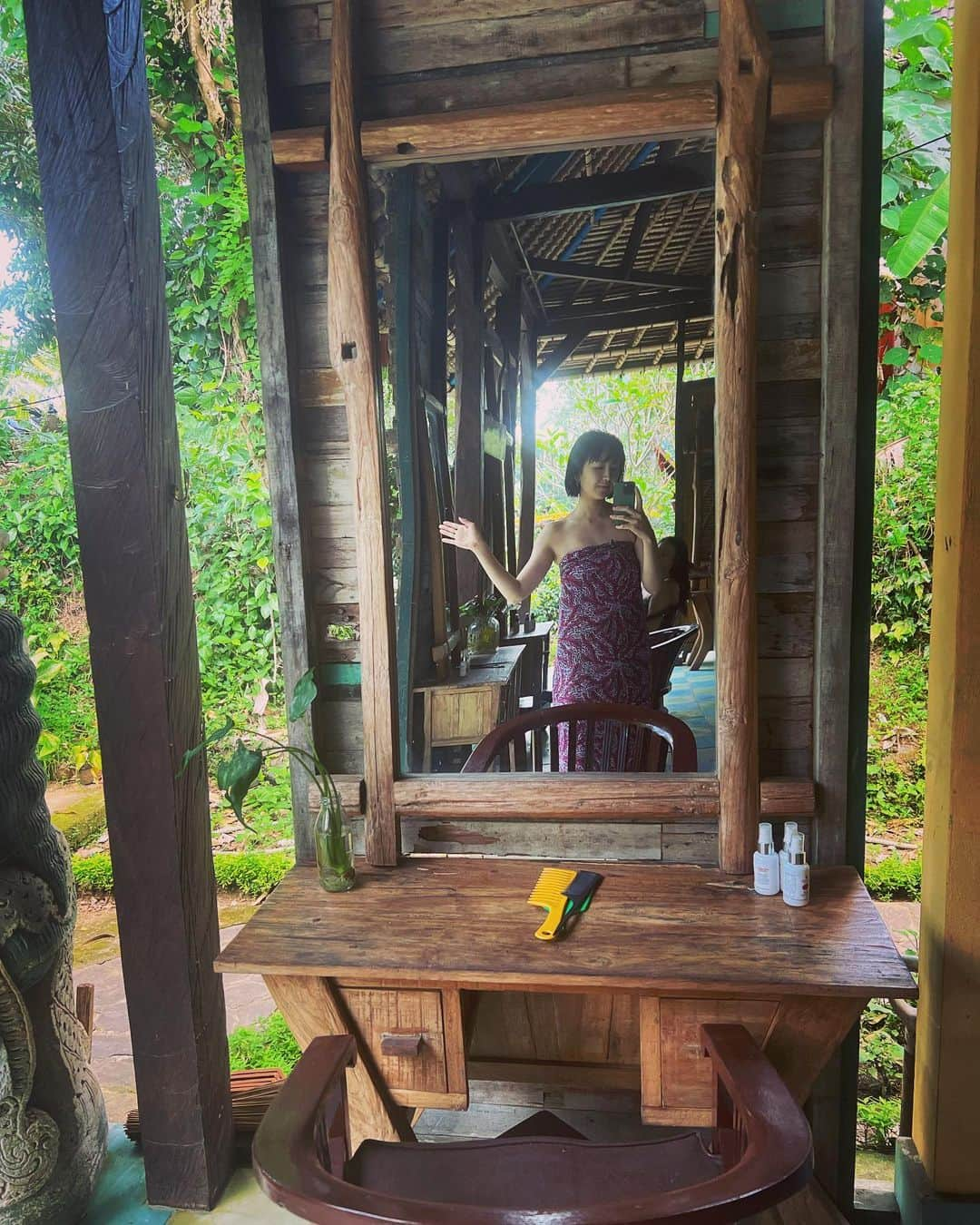 Young Juvenile Youthさんのインスタグラム写真 - (Young Juvenile YouthInstagram)「Bali, Indonesia 🇮🇩  Spa in the woods🥹」8月1日 12時11分 - yjymusic