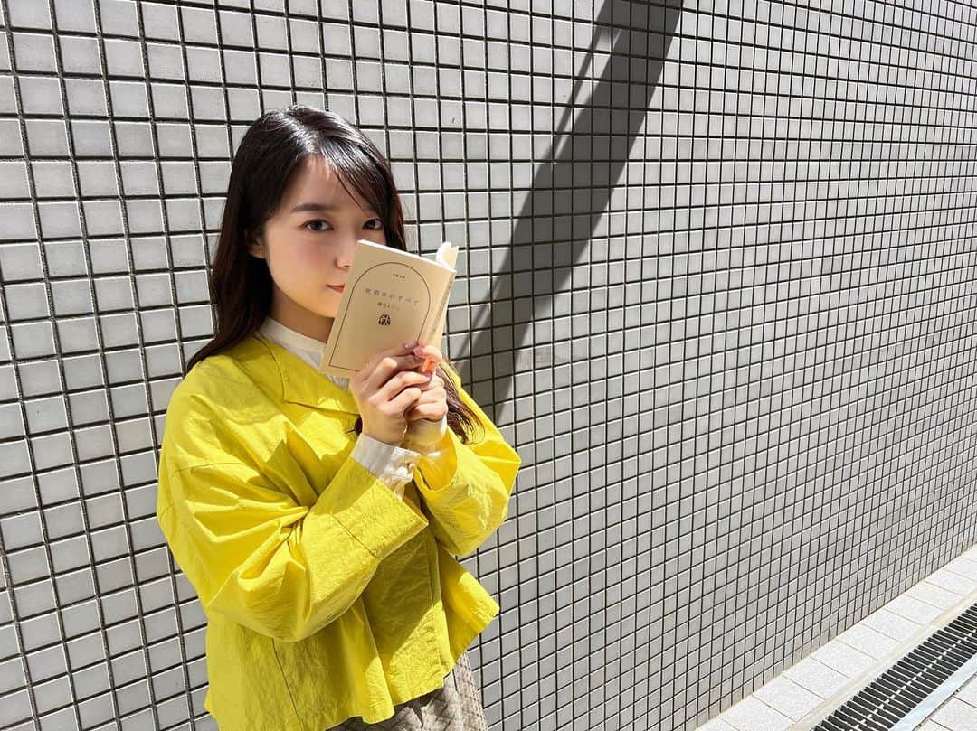 上白石萌音のインスタグラム：「文春文庫　秋100ベストセレクション 映画「夜明けのすべて」とともに、どうぞよろしくお願いします📚 うれしい」