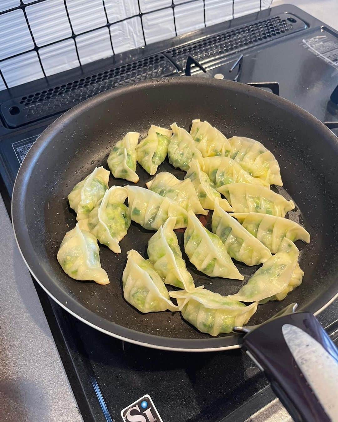 マナさんのインスタグラム写真 - (マナInstagram)「🥟🥟🥟おつギョ  #餃子 #dumplings」8月1日 12時17分 - chaimanakana3333