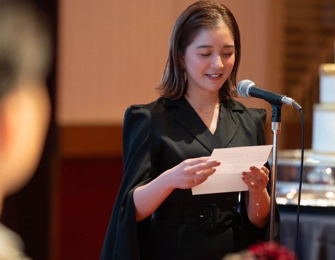岩本知世のインスタグラム：「結婚式って本当に素敵な空間よね🥺」