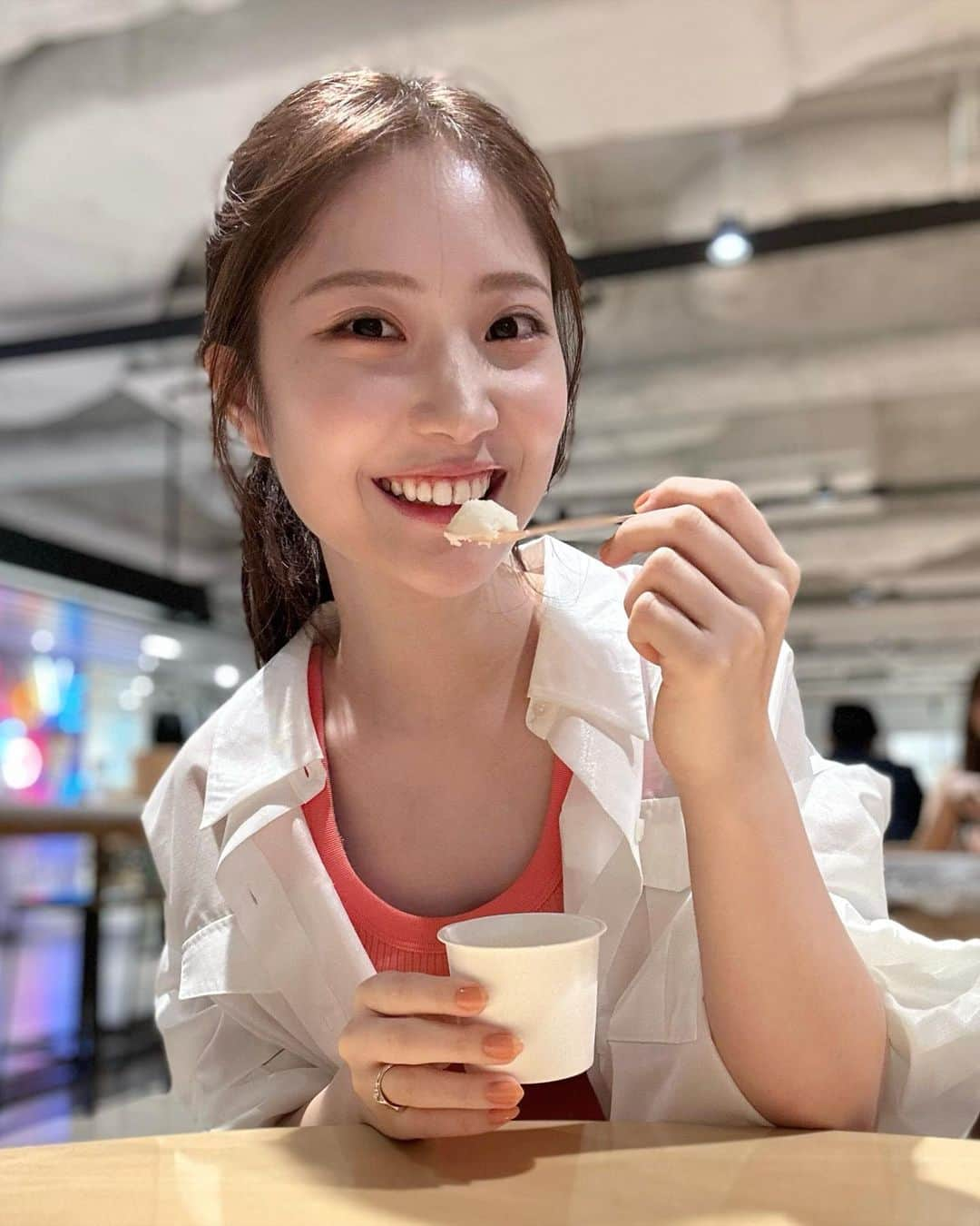 野村彩也子さんのインスタグラム写真 - (野村彩也子Instagram)「. ピーチアイス🍑🍨  暑いとデコだししちゃいますね😂  #もも #ピーチ姫👸 #マリオの映画観に行って #ピーチ姫かっこいい！って #憧れました #🍑」8月1日 22時23分 - nomurasayako