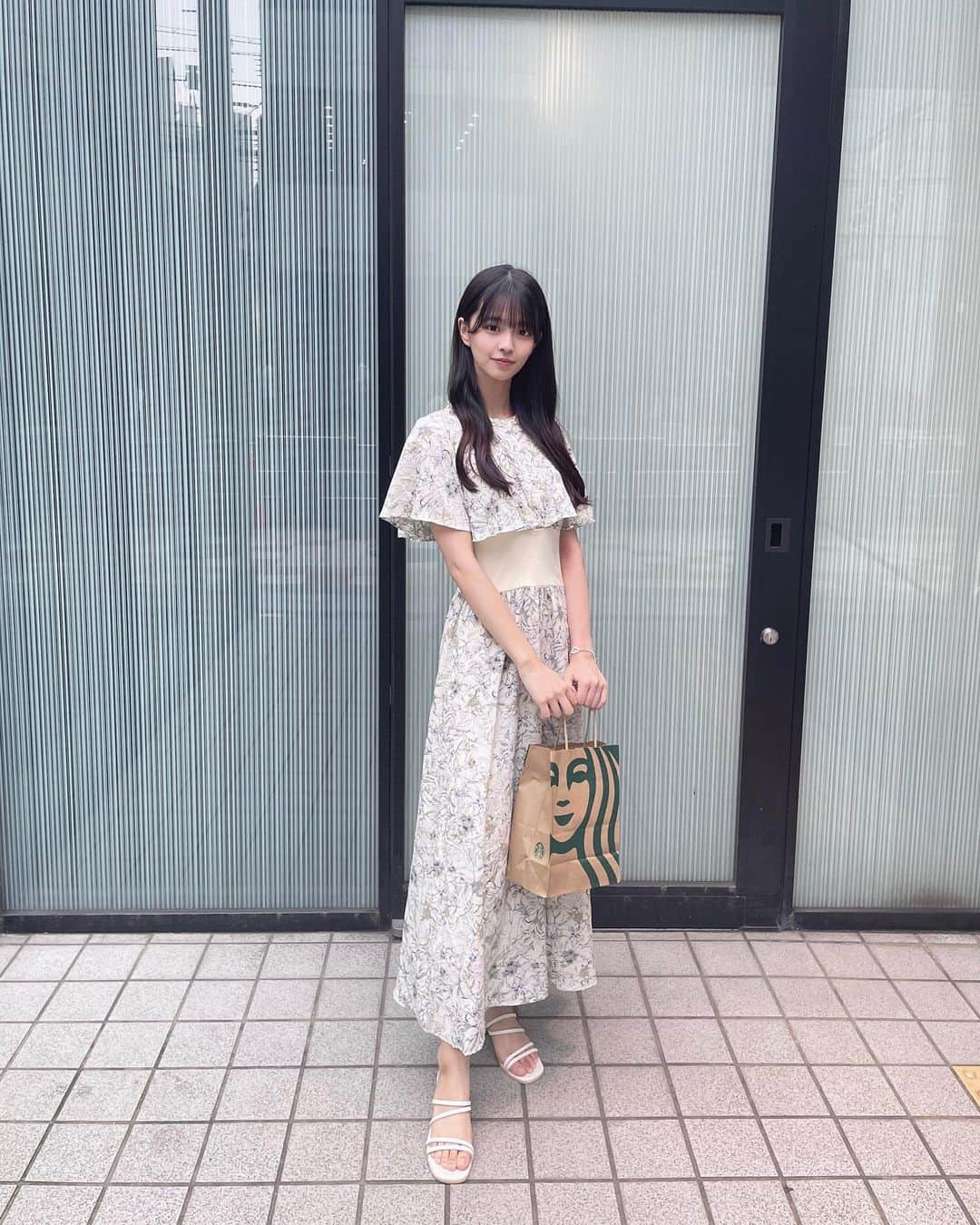桜田彩叶のインスタグラム：「綺麗めワンピース 🕯️🪞🌛   #ワンピース  #ワンピースコーデ  #majesticlegon  #heather」
