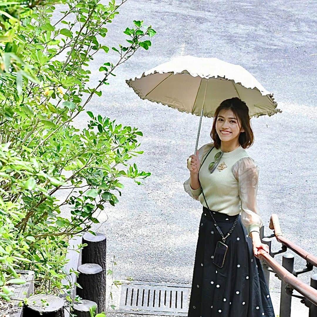 加納永美子のインスタグラム：「＿＿＿＿＿＿＿＿＿＿＿＿＿＿ ✨️🏮イベント出演情報🏮✨️  今年も皆さんとお会いできるイベントが開催されます！！  スワイプして2枚目がイベントチラシです→→→  夏の思い出作りに是非お越しください☺️🍉👒  以下詳細です↓↓↓ ♡┈┈┈♡┈┈┈♡┈┈┈♡┈┈┈♡┈┈┈♡┈┈┈♡ 『松女たちのざわつく夜』 ◾︎日時:2023年8月14日(月)  ◾︎場所:DAIHATSU心斎橋角座  ◾︎open: 18:00/ start 18:30  ◾︎料金: 〔前売り〕1,200円 〔当日〕1,500円 ※全席整理番号付き自由席  ◾︎チケット購入: ‪☆〔チケットぴあ〕Pコード【597-692】 販売期間▷▶2023/7/14(金)10:00~2023/8/7(月)23:59  ☆〔お取り置き〕DMで私のアカウントへご連絡ください。 一行目に「チケットお取り置き」とご記入の上、お名前(フルネーム)と必要枚数をご連絡ください。 ※通常はDMのお返事ができないのですが、チケットお取り置きのご連絡は対応させていただきます🙇‍♀️  ◾︎お問い合わせ:松竹芸能 TEL 06-6258-8085(平日10:00-19:00)  ◾︎出演者: 田口万莉、相沢美沙樹、加納永美子、清水綾音、芦田純子、寺田もか、池畠結花、大平萌笑、〔MC〕アルミカン ♡┈┈┈♡┈┈┈♡┈┈┈♡┈┈┈♡┈┈┈♡┈┈┈♡  皆さんにお会いできるのを楽しみにしています🤗  #松竹芸能 #女性タレント #夏祭り #イベント #心斎橋角座」