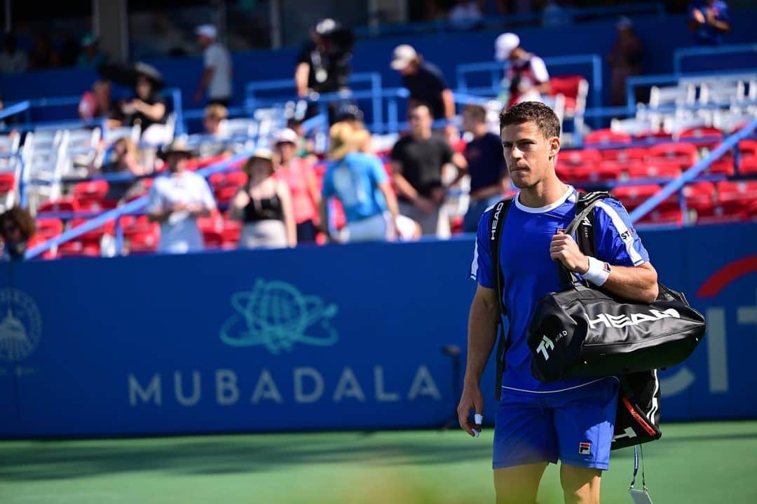 ディエゴ・シュワルツマンのインスタグラム：「Linda experiencia jugar @mubadalacitidcopen por primera vez!!! A seguir metiéndole para cerrar lo mejor posible el año 🫡🙌🎾」