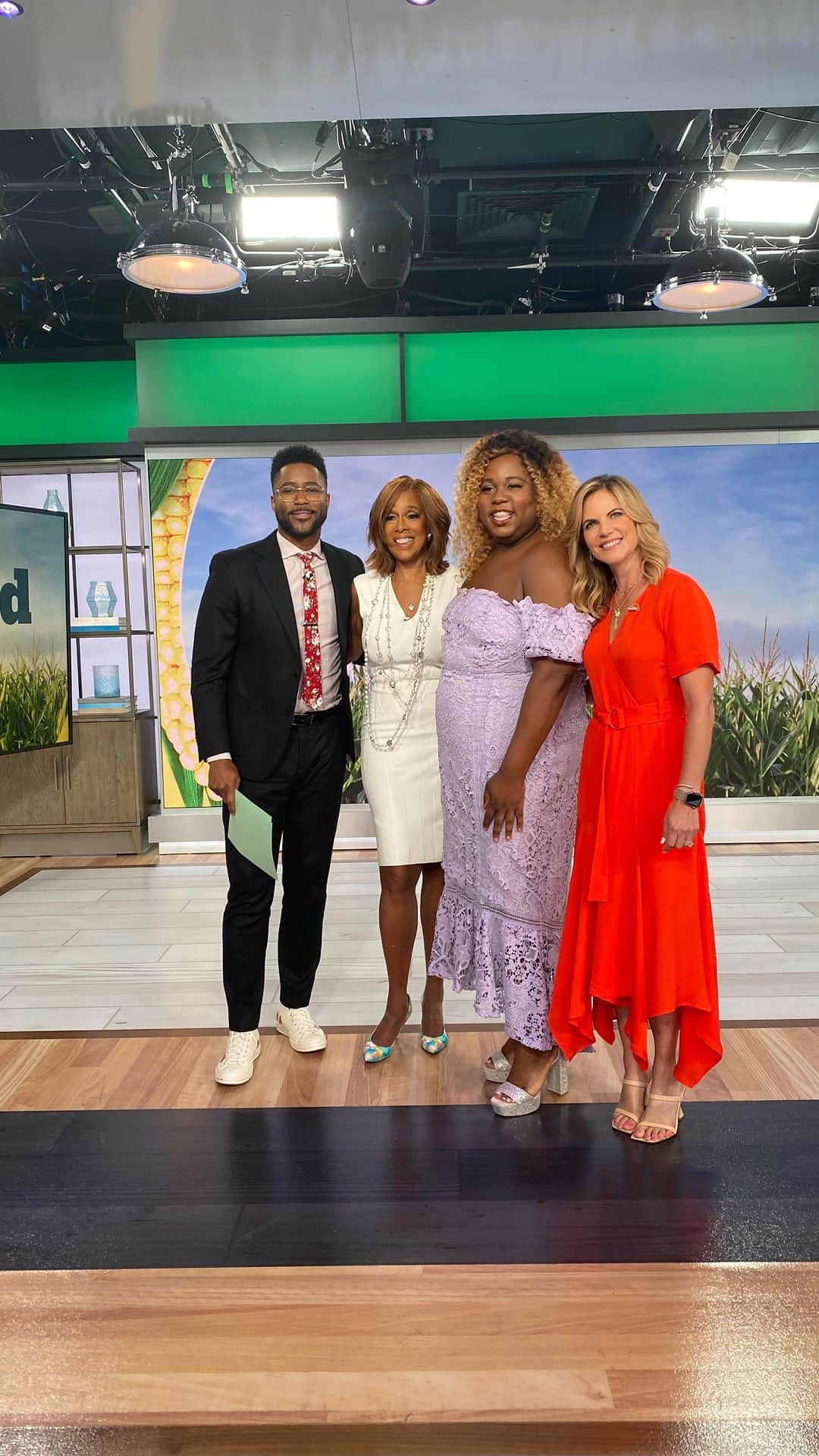 アレックス・ニューウェルのインスタグラム：「@thealexnewell says their historic win at the Tony Awards was “life-affirming,” adding they are learning “so much from playing this strong person” in @shuckedmusical.   Newell shares why the show that is “just about heart” is helping them achieve their dreams.」