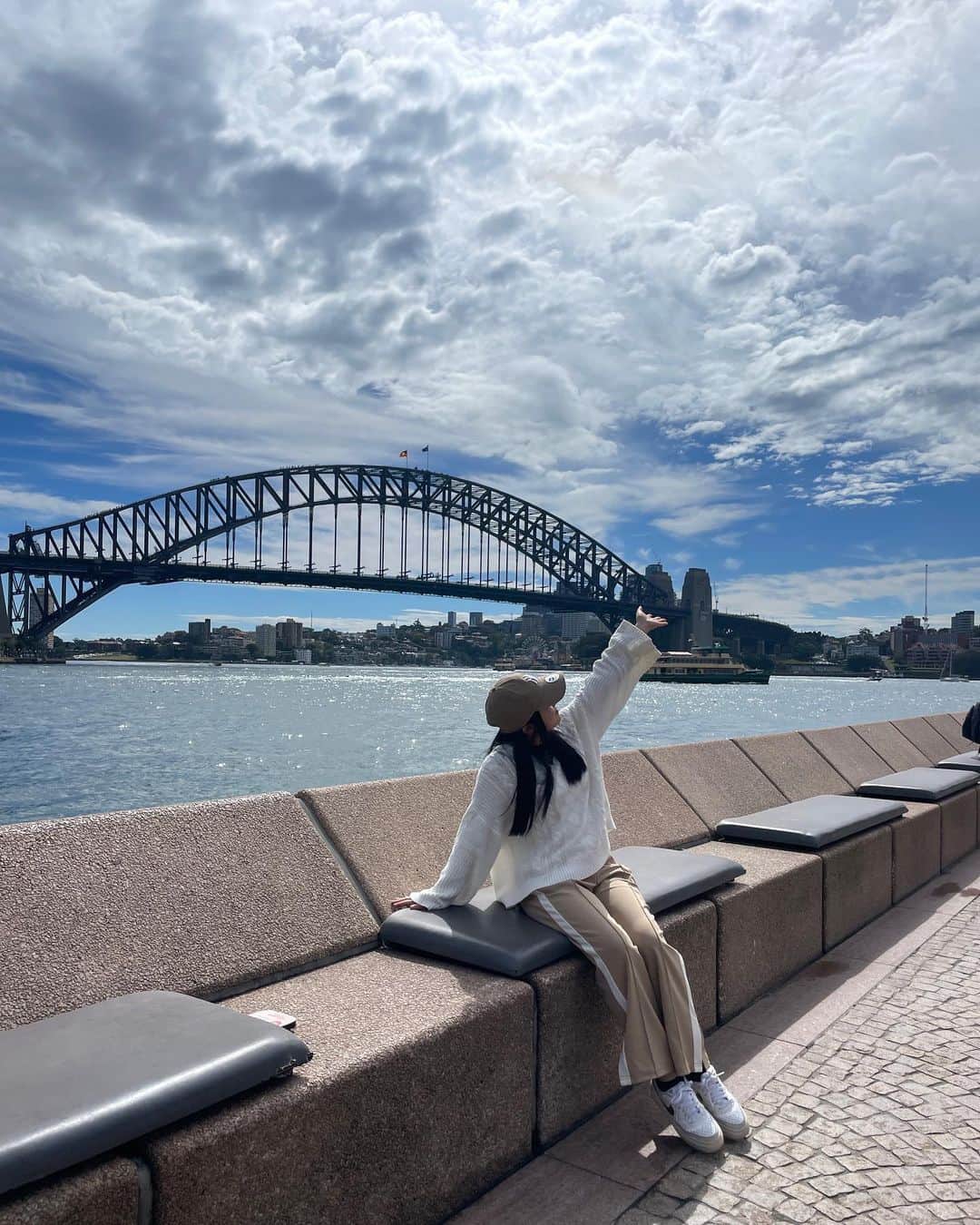 森戸知沙希のインスタグラム：「Australia trip🇦🇺 　 　　 　　 　 私がオーストラリアにいた記録写真🐨📷笑 もうめちゃめちゃ懐かしく感じるしコアラは可愛すぎて何度でも見返しちゃうよ…笑 　 　 （Australia旅行の内容はYouTubeにあります👍） #australia #sydney #trip #留学生活 #オーストラリア #シドニー #コアラ #まだまだ載せたい写真たくさん」