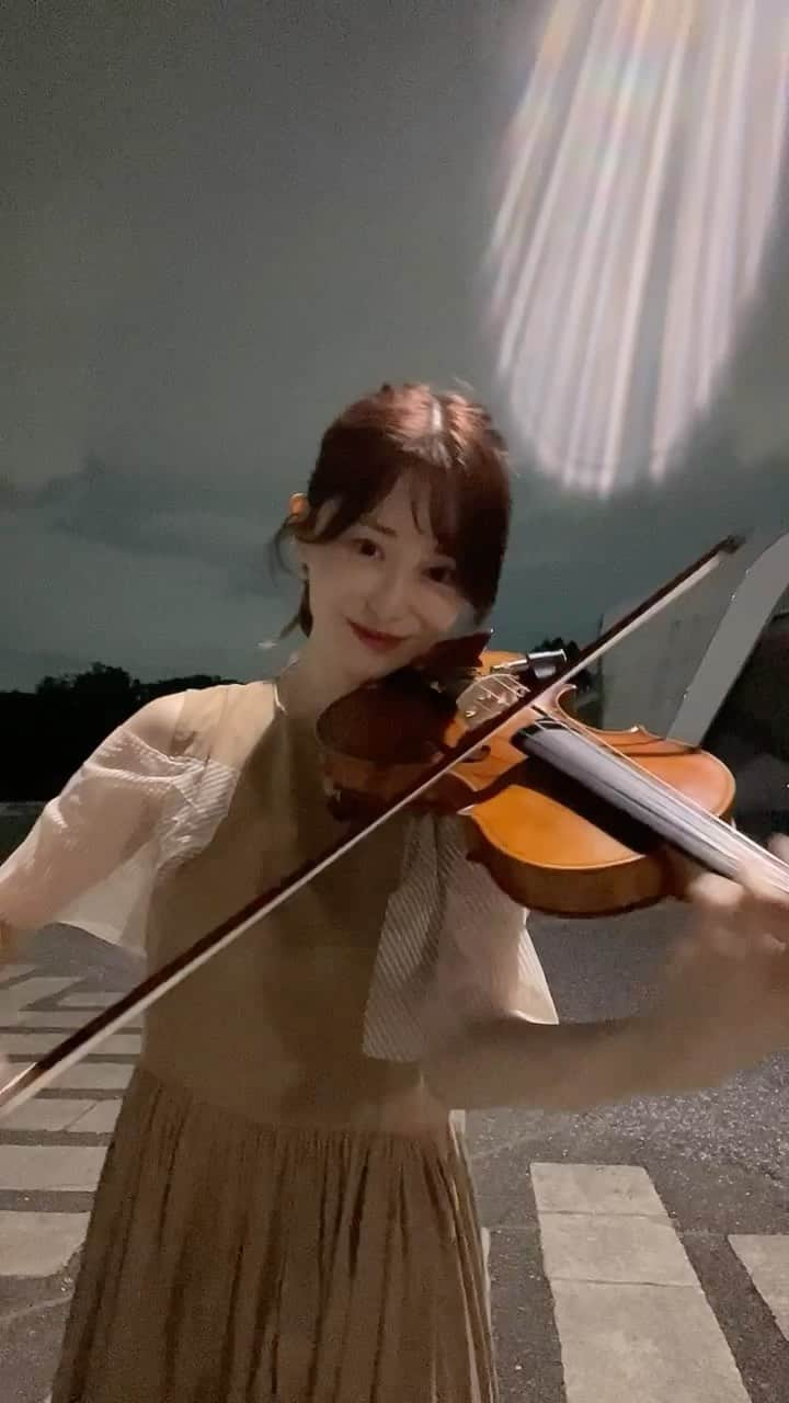 岡部磨知のインスタグラム：「#moonriver #moon #fullmoon #violin #tokyo #musician  #バイオリン #今日の一曲」