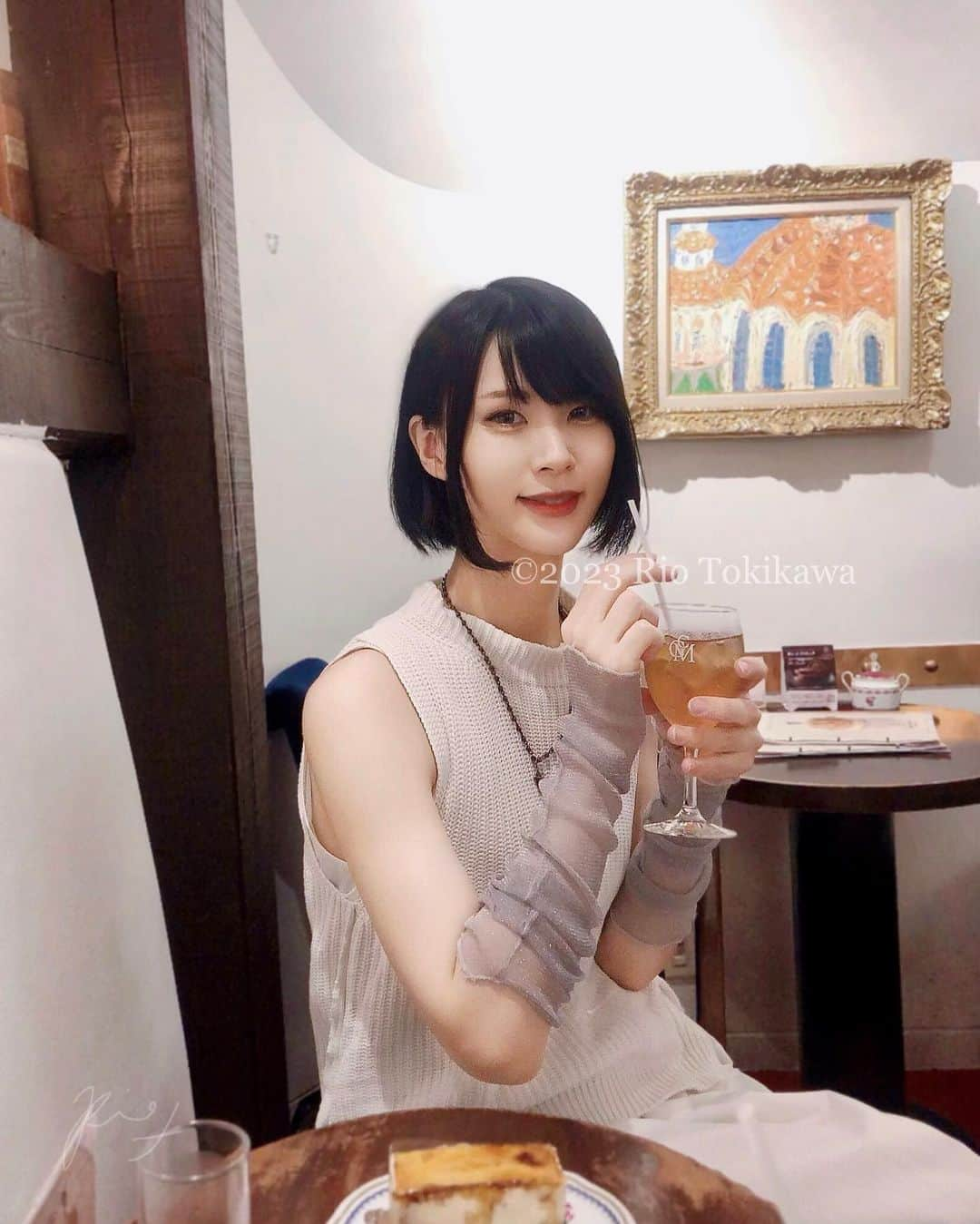 時川りおさんのインスタグラム写真 - (時川りおInstagram)「Tea time at Ginza,Tokyo🍹🗼  TIPSY cruise is back after 4 years ⛴️✨🌊! It's a great event to enjoy the night view of Yokohama + music on a ship!  I will  DJ special setlist for this event. I will create memories for everyone ✨🍸🍸.  8 /11(Fri. Holiday) Reception time 18:30～※Punctuality  【Cruising】19:30-22:00  【Location】 "ZOU-NO-HANA Pier" at Kaigan Dori, Naka-ku, Yokohama City  Advance Ticket 【First 150 people 6,000yen (700yen excluding drink fee)  VIP ticket 【Sold out】   Please check the details from the TIPSY official  account✨  This is a women's only event.  ††††††††††† 八月、銀座で茶🍹🗼  『TIPSY cruise in 夏クル2023』 が4年ぶりに帰ってきます⛴️✨🌊 船の上で横浜の夜景＋音楽を楽しむ最高のイベント 私も出演させていただきます☀️ 今回のために特別なセットリストで 皆様の思い出作りを演出させて頂きます✨🍸  8 /11(金祝) 【受付時間】 18:30～※時間厳守 【クルージング】 乗船19:15 / 19:30-22:00  【場所】 みなとみらい線 日本大通り駅2番出口より徒歩5分 横浜市中区海岸通先「象の鼻桟橋」  前売りチケット 【先着150名】 6000yen（ドリンク代別700yen）  VIPチケット【完売しました】  詳細はイベントアカウントよりご確認くださいませm(_ _)m 本当に今夏最高のパーティーにします✨ チケットは先着なのでお急ぎください👍 ※女性限定イベントです。  ††††††††††† #clubevent #イベント情報  #pride🌈  #カフェ巡り #白コーデ　 #lgbtq  #カフェコーデ  #クラブイベント　#夏コーデ #dj #セクマイ　#girlpower #ポートレート　#スナップ写真」8月1日 23時33分 - riotokikawa_doll