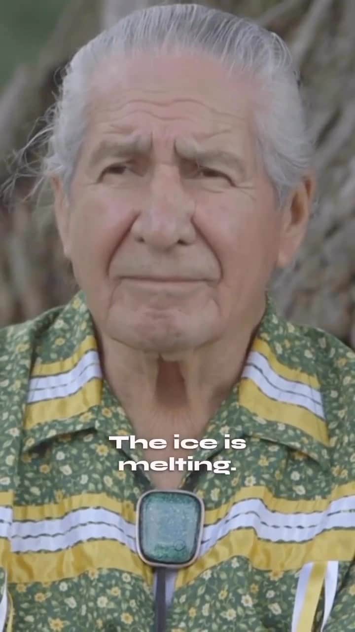 カリス・ファン・ハウテンのインスタグラム：「There’s no two ways about it. The ice is melting. Listen.  Words by Oren Lyons」