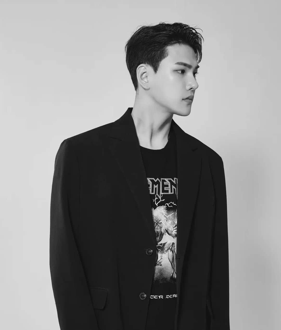 ラナさんのインスタグラム写真 - (ラナInstagram)「I love to introduce  my company's new dj 2. @dj1999.official  dj, rapper, model Edm, hardstyle, bounce Booking: dm me」8月1日 15時59分 - djrana.official