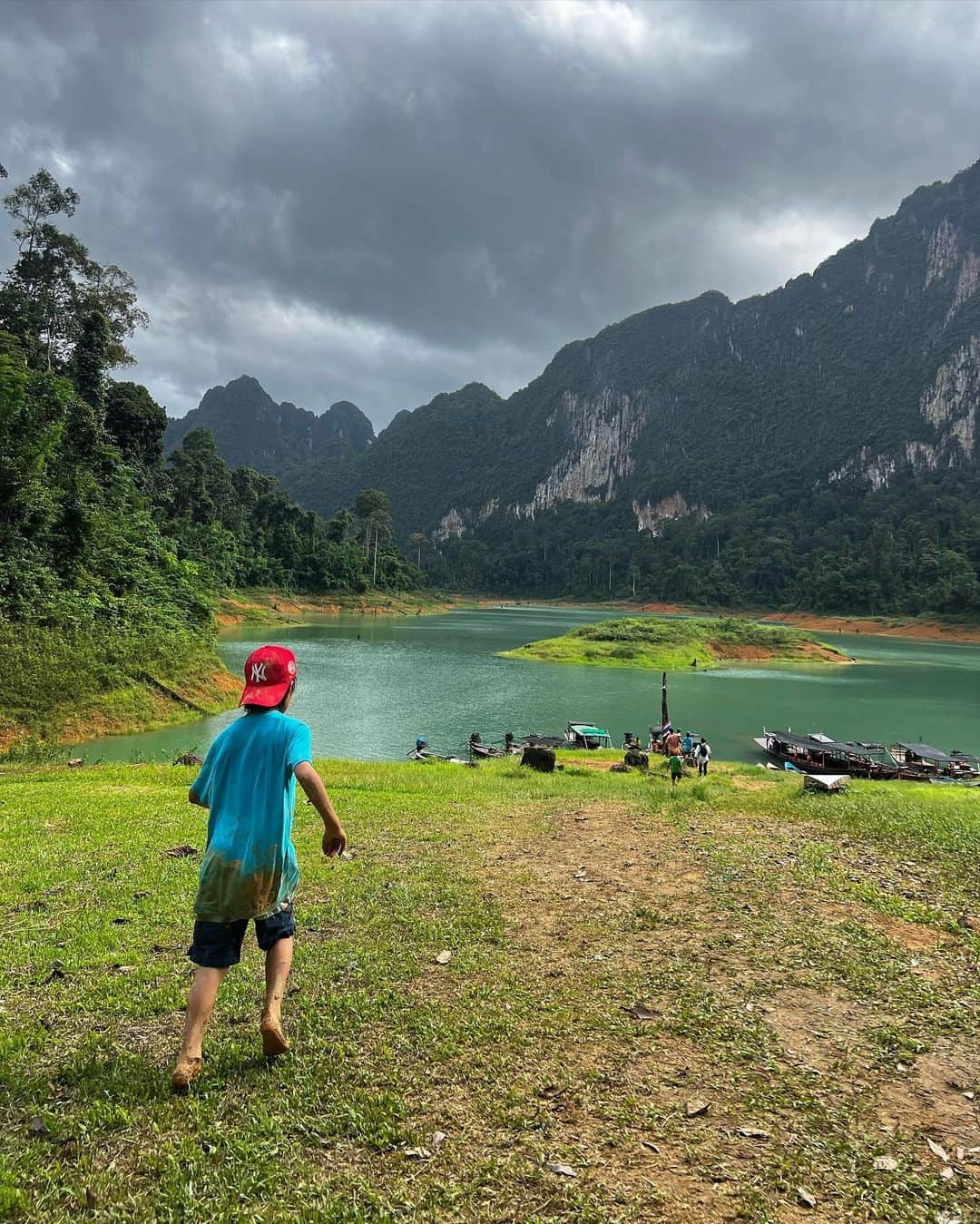 RIEHATAさんのインスタグラム写真 - (RIEHATAInstagram)「Tomorrow is King's birthday!!!!  #ぼくらの夏休み #birthdaytrip ⛰  優雅なリゾートと見せかけて、、、  Boys達にはサバイブ術と気合いの心を学んでもらいますww爆  #沢山泣いて笑って怒ってめげそうになって強くなって優しくなってまた笑って　 #日々成長中」8月1日 17時44分 - riehata