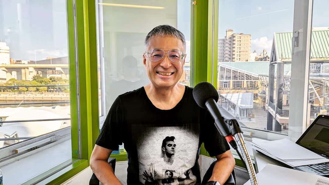 のインスタグラム：「モリッシー 91年武道館 バックステージ  91年の福岡サンパレスを思い出せるＴシャツであります！」