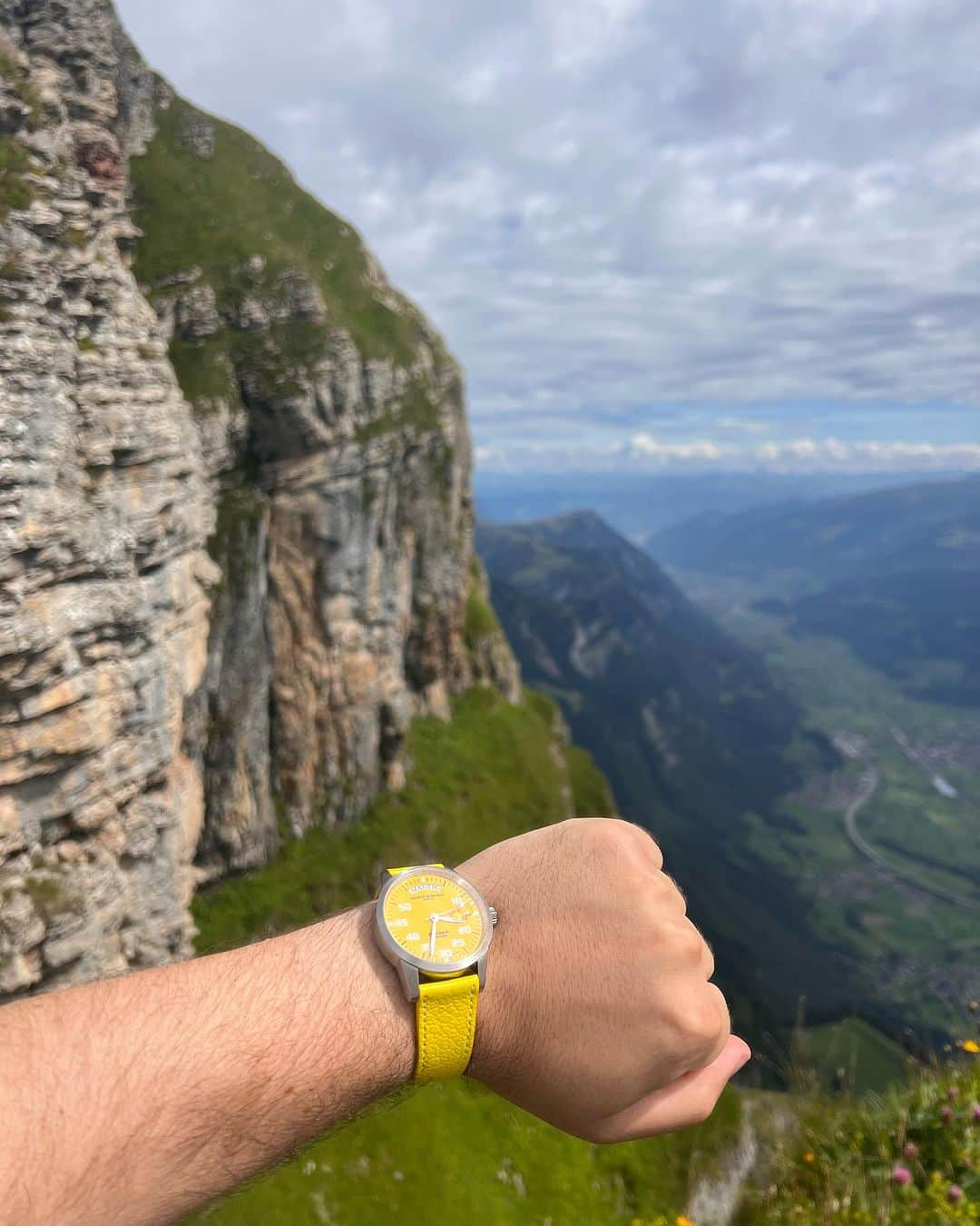 Maurice De Mauriac Zurichさんのインスタグラム写真 - (Maurice De Mauriac ZurichInstagram)「Happy Swiss National Day 🇨🇭🧀 Celebrating it with a hike to #chäserrugg to to highest of all #7 #churfürsten - it’s beautiful up here! Enjoy all your #1august   MauriceDeMauriac #MDM #Züri #zürifäscht #newwatch #launch #züridate #color #colors #tram #trams #colorofzurich #nationalday #swiss  #switzerland #switzerland🇨🇭 #hiking #hikinginswitzerland #swissalps #swissmade #swisswatch #swissnationalday #swissnature」8月1日 18時00分 - mauricedemauriac