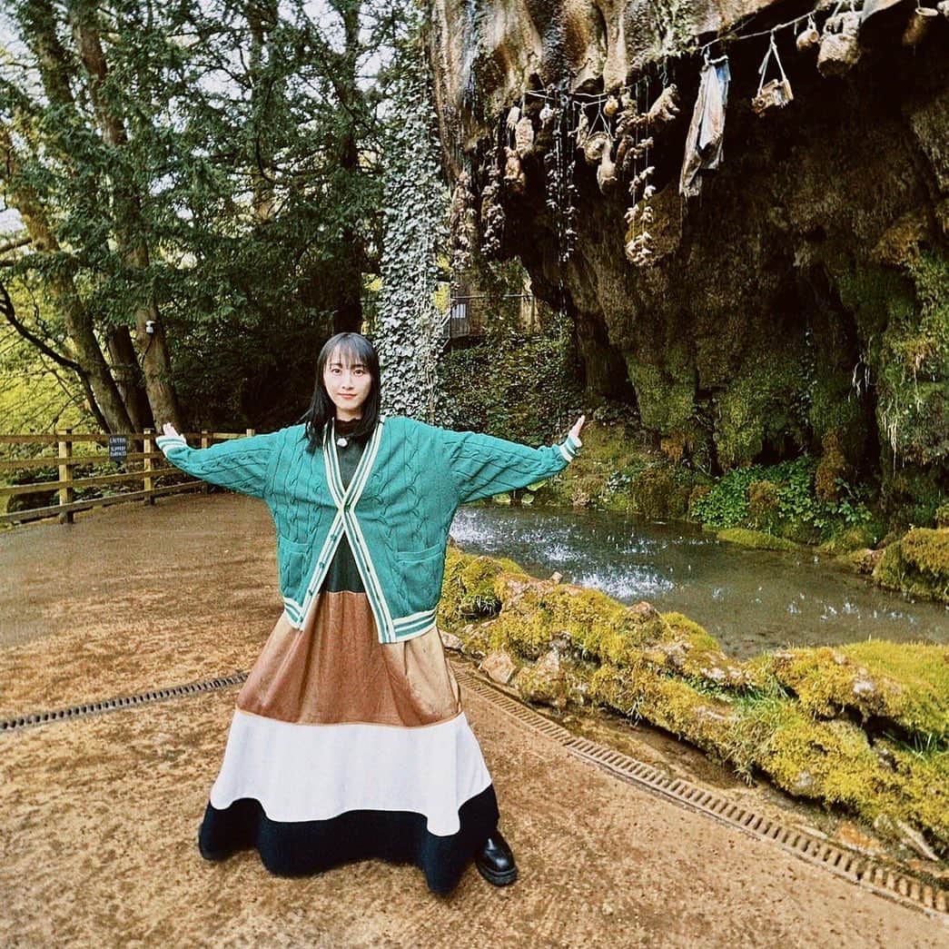 松井玲奈のインスタグラム：「本日も撮影終わりだけど、あともうひとつ！ 今日から8月。『やわ男とカタ子』の放送ももうすぐですよー！楽しみ✨」
