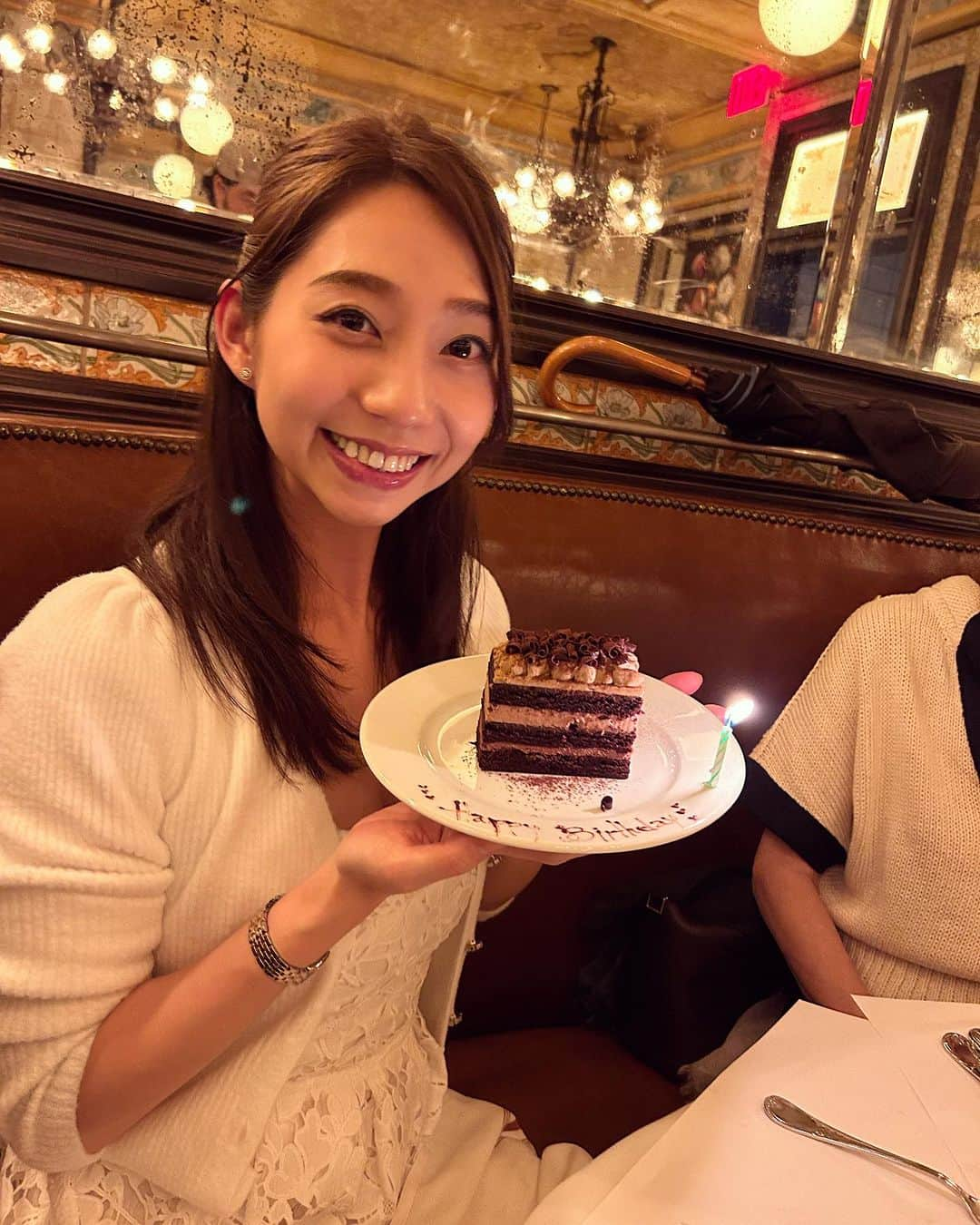 小泉麻耶のインスタグラム：「birthday month が終わる前にっっっ。 お誕生日は年一のフレンチ🍽️😋 #birthday #ひとつきまえですが  Thank you so much for this precious moment💛」