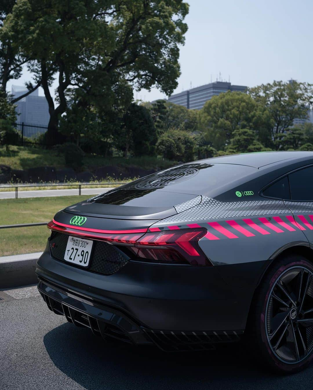 山口功貴さんのインスタグラム写真 - (山口功貴Instagram)「A drive in the RS Etron GT for #AudiFCBTour 🏁 Just a week of attending events, watching the games and driving through my city✨  #tokyo #fcbayern #audietron  #audi  #electricvehicle  #carphotography」8月1日 18時05分 - kohki