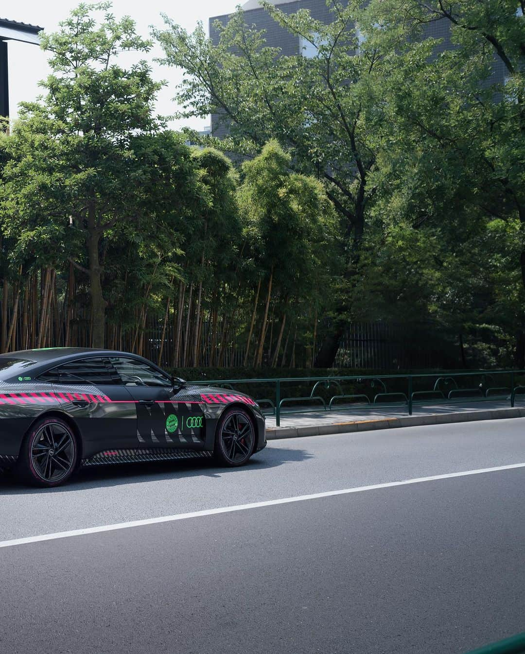 山口功貴さんのインスタグラム写真 - (山口功貴Instagram)「A drive in the RS Etron GT for #AudiFCBTour 🏁 Just a week of attending events, watching the games and driving through my city✨  #tokyo #fcbayern #audietron  #audi  #electricvehicle  #carphotography」8月1日 18時05分 - kohki