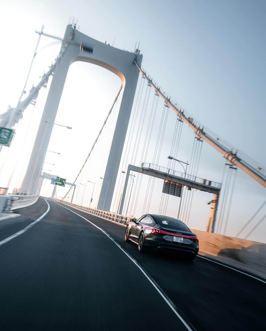 山口功貴さんのインスタグラム写真 - (山口功貴Instagram)「A drive in the RS Etron GT for #AudiFCBTour 🏁 Just a week of attending events, watching the games and driving through my city✨  #tokyo #fcbayern #audietron  #audi  #electricvehicle  #carphotography」8月1日 18時05分 - kohki