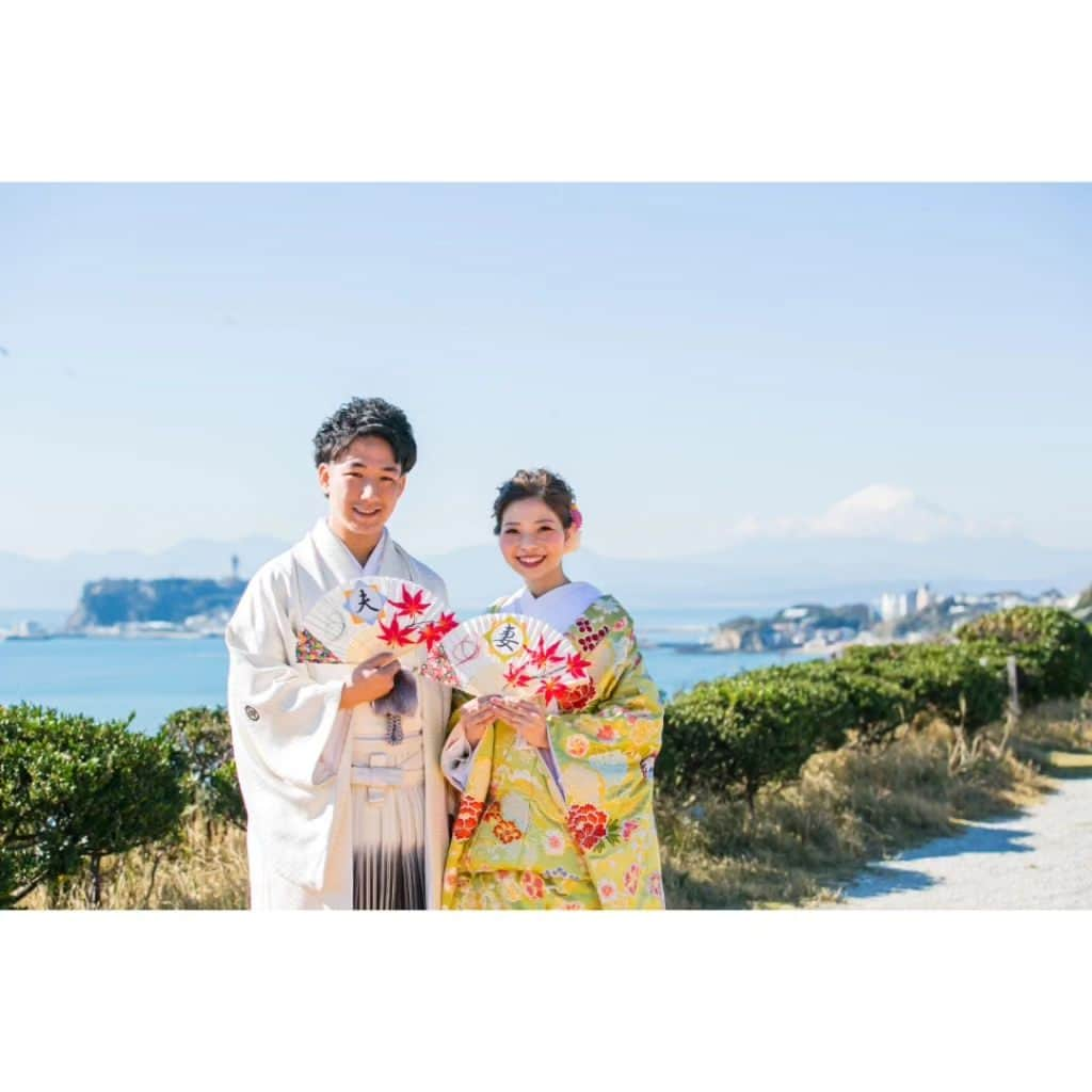 鎌倉プリンスホテル写真室_la-vie factoryのインスタグラム：「: @kamakura_princehotel @kamakura_princehotel_wedding · #ハートのある写真 #生きる写真 ·@laviefactor · #wedding#weddingphoto#weddingdress#prewedding #おしゃれさんと繋がりたい#笑顔 #結婚式#ウェディング #ウェディングフォ ト#前撮り#プレ花嫁  #結婚式準備 #挙式#結 婚式#ホテルウェディング #スタジオ撮影#鎌倉プレ花嫁 #写真好きな人と繋がりたい#和装前撮り#鎌倉ウェ ディング #鎌倉前撮り#鎌倉プリンスホテル#チャペルフォト#海の見えるチャペル#七里ヶ浜 #湘南 #鎌倉」