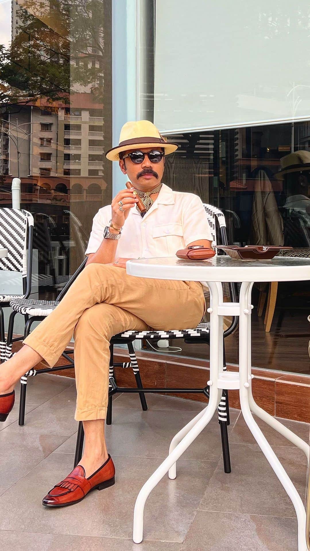 Wak Doyokのインスタグラム：「From year 1998 - 2023. This is papa journey. Love people who hate you. Pray for people who have wronged you. It won’t just change their life… it’ll change yours. 🤲🏻 #Quates #Inpirationalquotes」