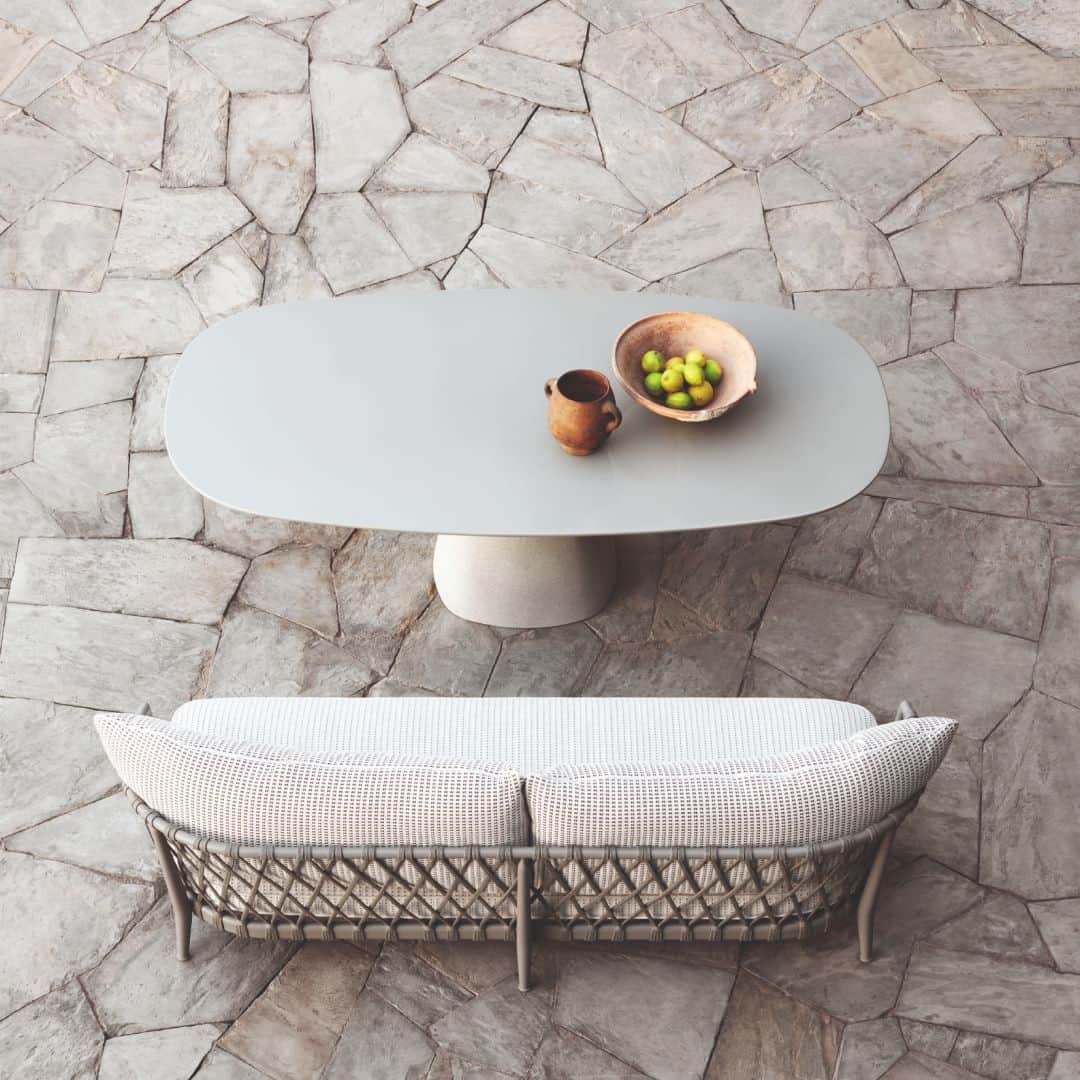 B&B Italiaのインスタグラム：「Allure O' Outdoor table preserves the indoor version striking design, making it an alluring addition to any outdoor space.  @monicaarmani  #bebitalia #design #OutdoorCollection」