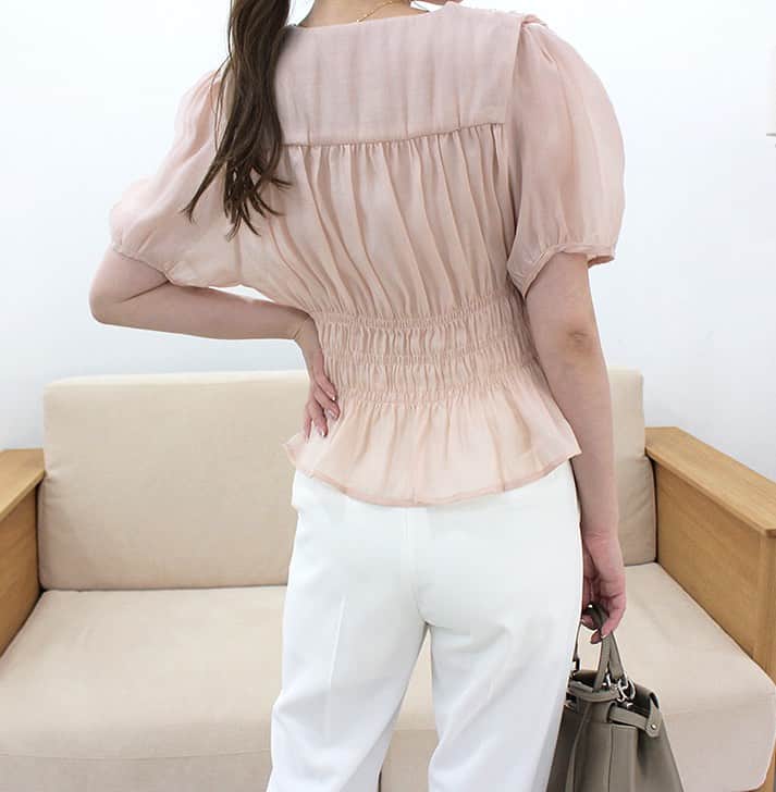 Mode Robeのインスタグラム：「* * NEW item...✔︎ * フロントボタンシアートップス/3カラー 【mr5581】 white,pink,blue * * * #MODEROBE #韓国女優ファッション」