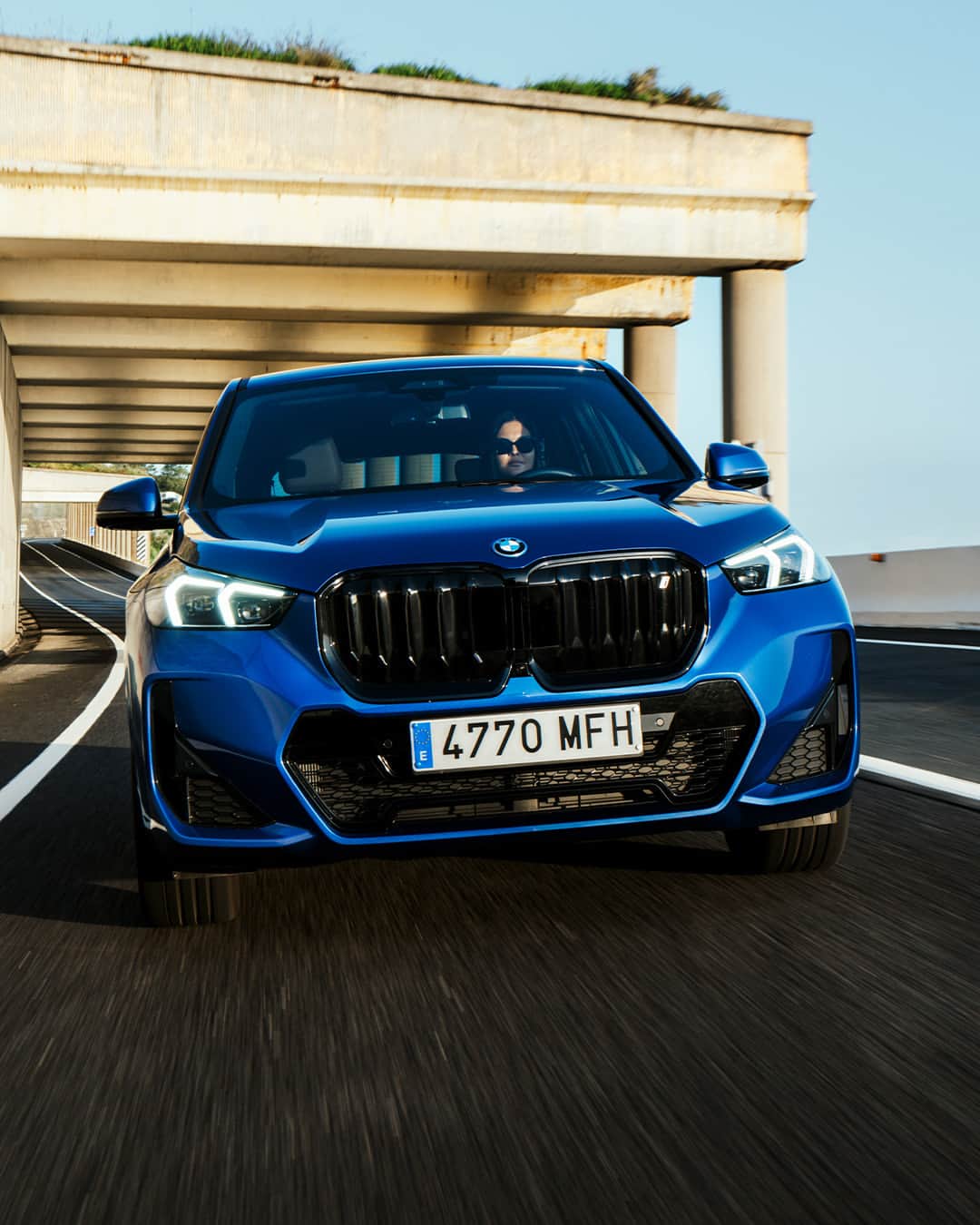 BMWのインスタグラム：「Here for those electrifying details 👀 The BMW iX1. #THEiX1 #BMW #iX1 #BornElectric #BMWElectric __ BMW iX1 xDrive30 : Combined power consumption: 19.1–16.8 kWh/100 km. Combined CO2 emissions: 0 g/km. Electric range: 394–440 kilometers. All data according to WLTP. Further info: www.bmw.com/disclaimer」