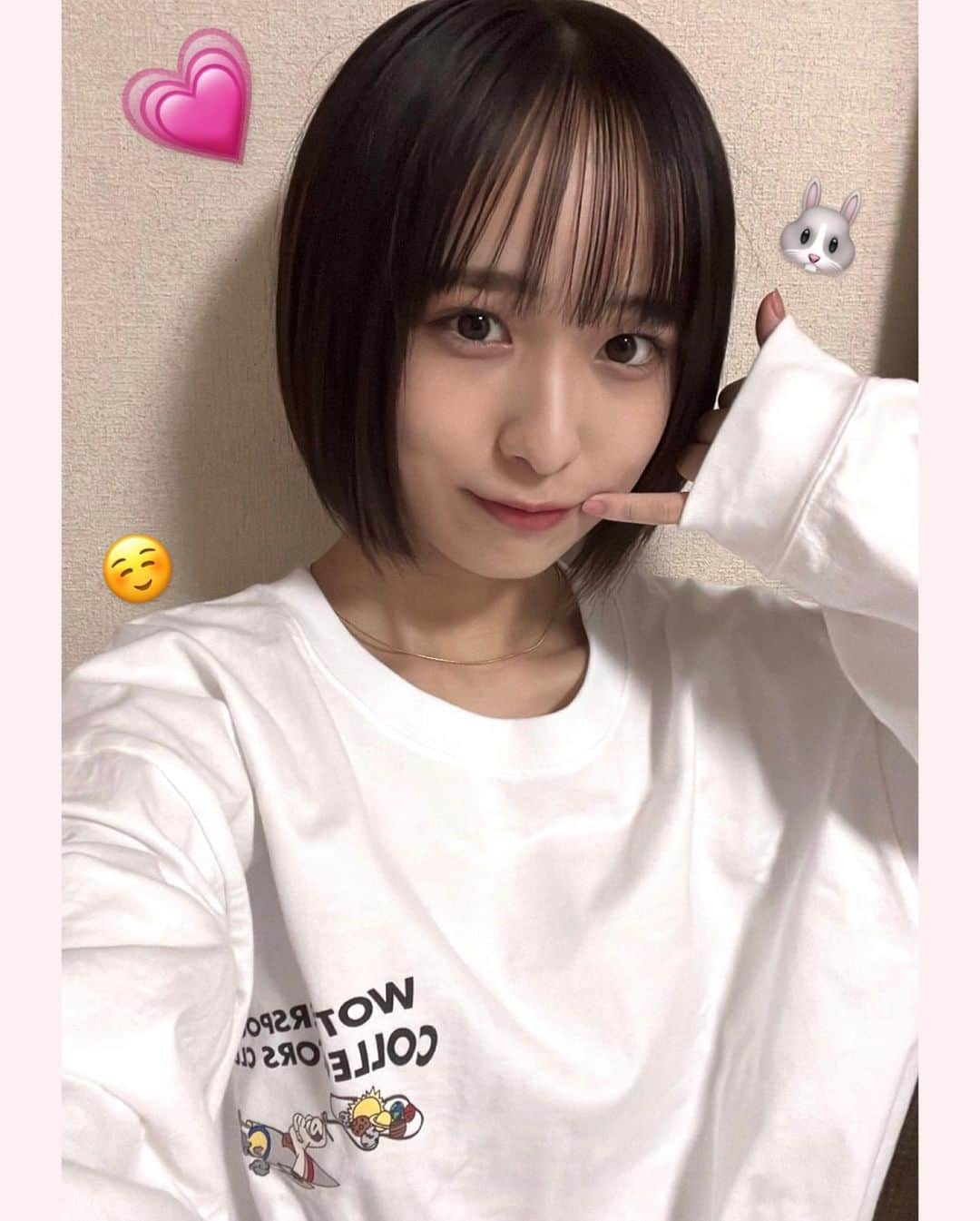 佐藤ひなたさんのインスタグラム写真 - (佐藤ひなたInstagram)「・ ・ 🎂8月生まれのみなさま お誕生日おめでとうございますっ！♡  みなさまにとって素敵な1年になりますように🕊  みんな元気〜？！☀️  ひなはなんとかやってるよ〜！！ 暑すぎて溶けそうだよね🥵  一緒に夏を乗り越えようね🫶🏻  #お誕生日 #Happybirthday  #暑い #熱中症 #気をつけよう  #アイス #クリーム 派？ #シャリシャリ 派？ #佐藤ひなた #ひな #06 #ひなdays」8月1日 19時17分 - hinata_sato_official