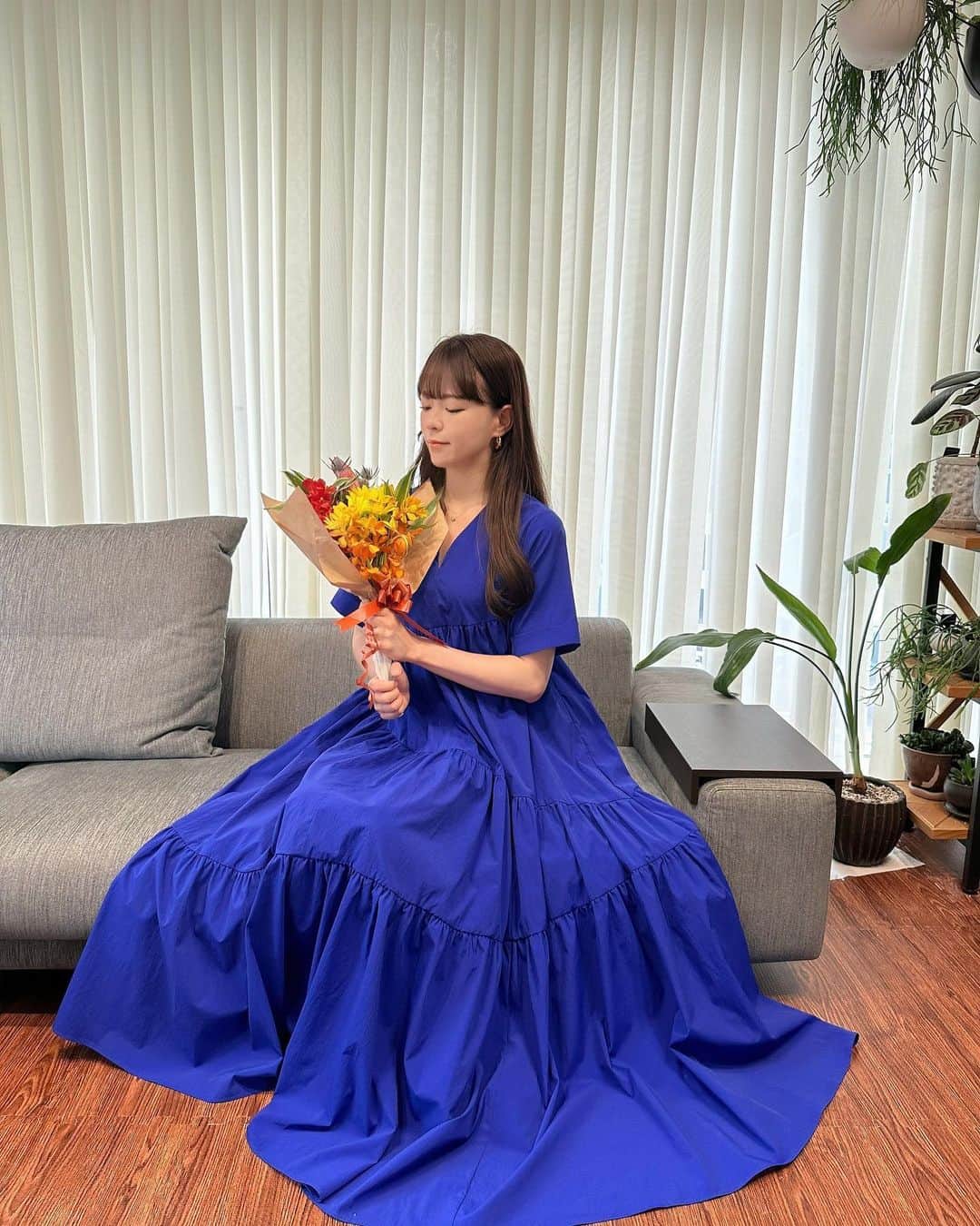 橋本奈実のインスタグラム：「38歳になりました✨ 昨日、ゴーグルつけて2時間子供と泳いでいたら、ゴーグルの跡が何時間経っても消えずにかなり焦りました😂💦笑 今朝起きたら消えていて安堵😮‍💨そういう年齢になったんだなーと実感！！！笑 30代も残り2年！なんとなく日々が過ぎていくのはもったいないので、何気ない毎日を楽しみたい💖そんな日常も引き続きみなさんとYouTubeを通して共有できたらと思います✨ 今後とも宜しくお願いします✨🫶」