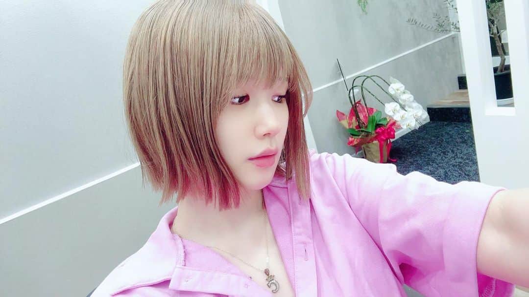 涼宮琴音のインスタグラム：「Newhair」