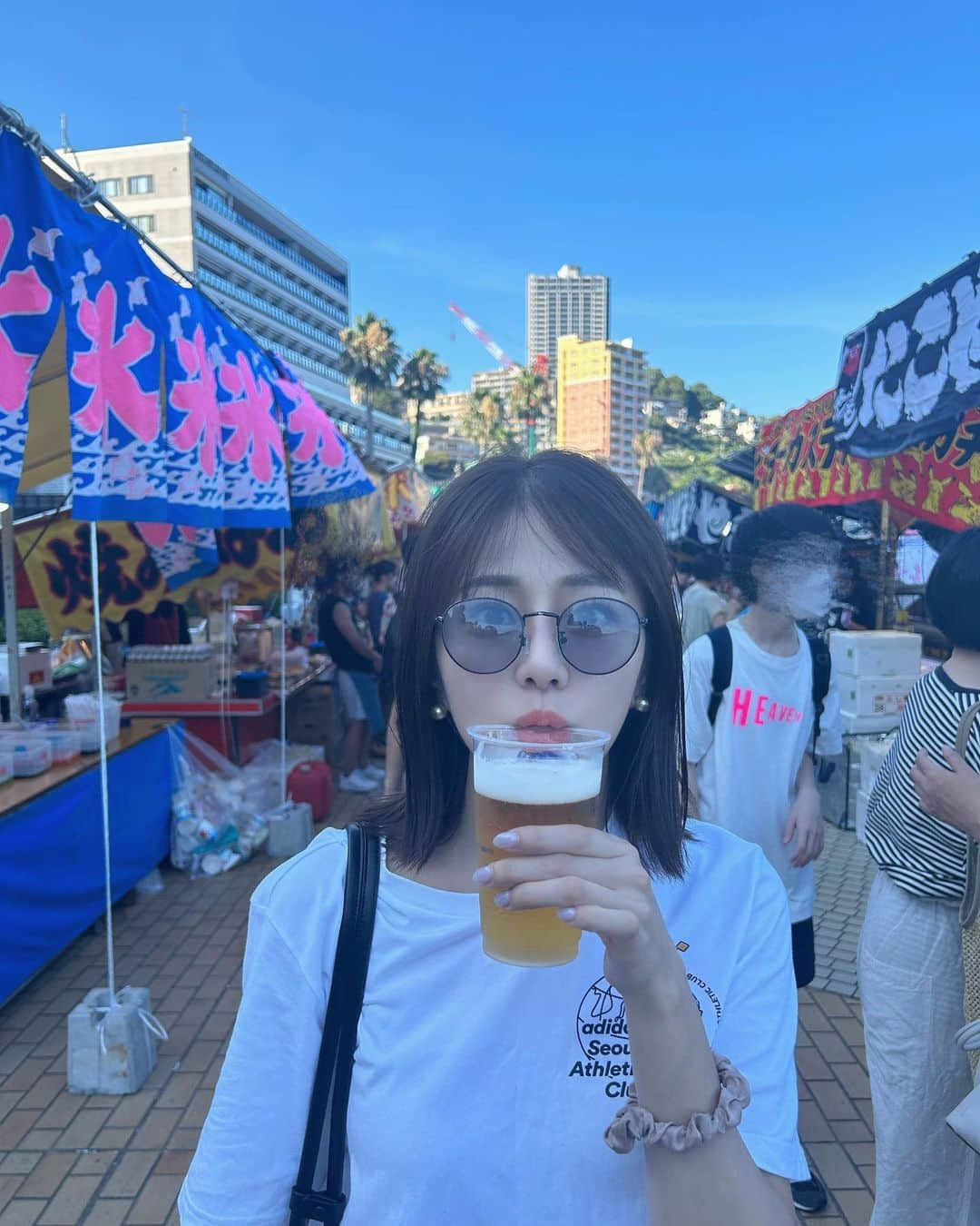 島田晴香のインスタグラム：「Hello!August☀️🍉🌻 なつー！！！🏝️❤️‍🔥💙🍺  写真はこの前の熱海のお祭り🪅」