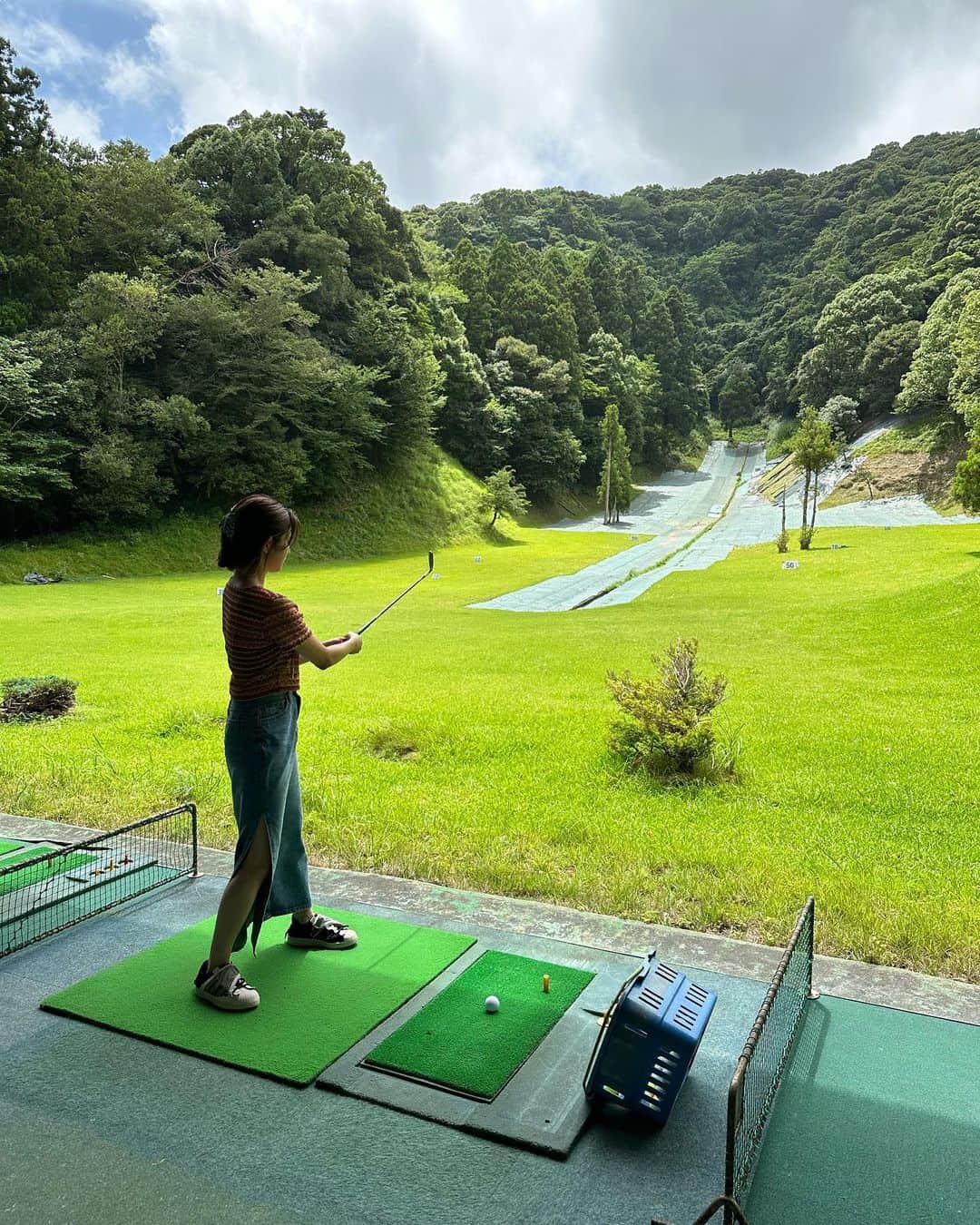 鈴本美愉のインスタグラム：「. 初めての打ちっぱなし⛳️めちゃむず」