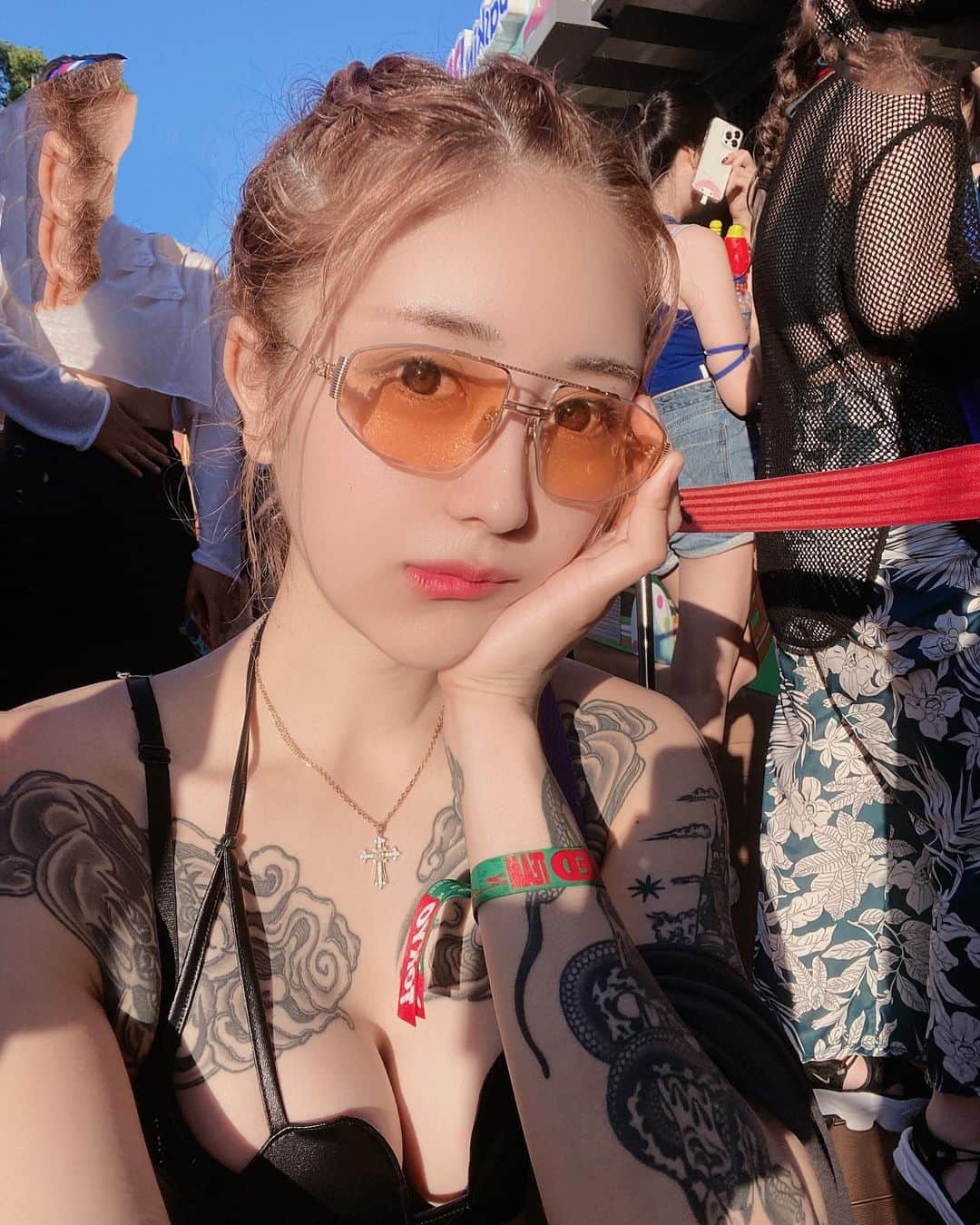 みなのインスタグラム：「イベントまであと6日🍑😭🩵🩵🩵」