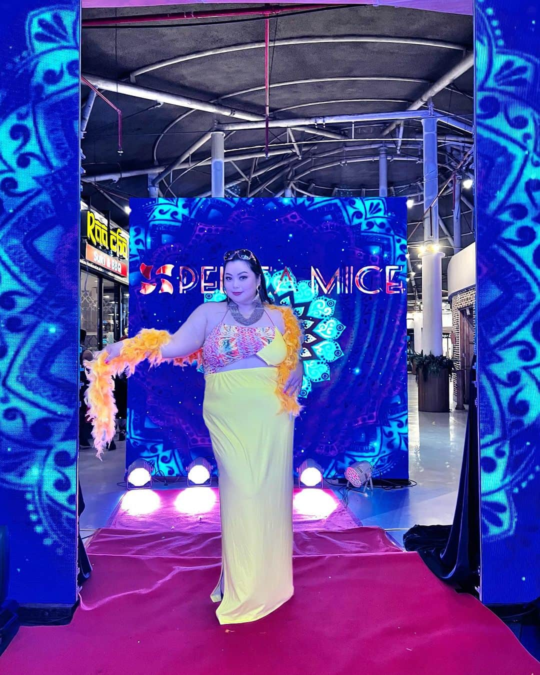 桃果愛のインスタグラム：「.  Bali international fashion festival  JAY K @jayk.fashion  Very colorful and energetic fashion ❤︎  @prettyinplus.international ⁡ ⁡ Love yourself and be happy ！ Ai Momoka ⁡ ⁡ ⁡ ⁡ #plussizemodel #asianplussize #bali #fashionfestival #prettyinplus #curvymodel #plussizefashion #プラスサイズモデル」