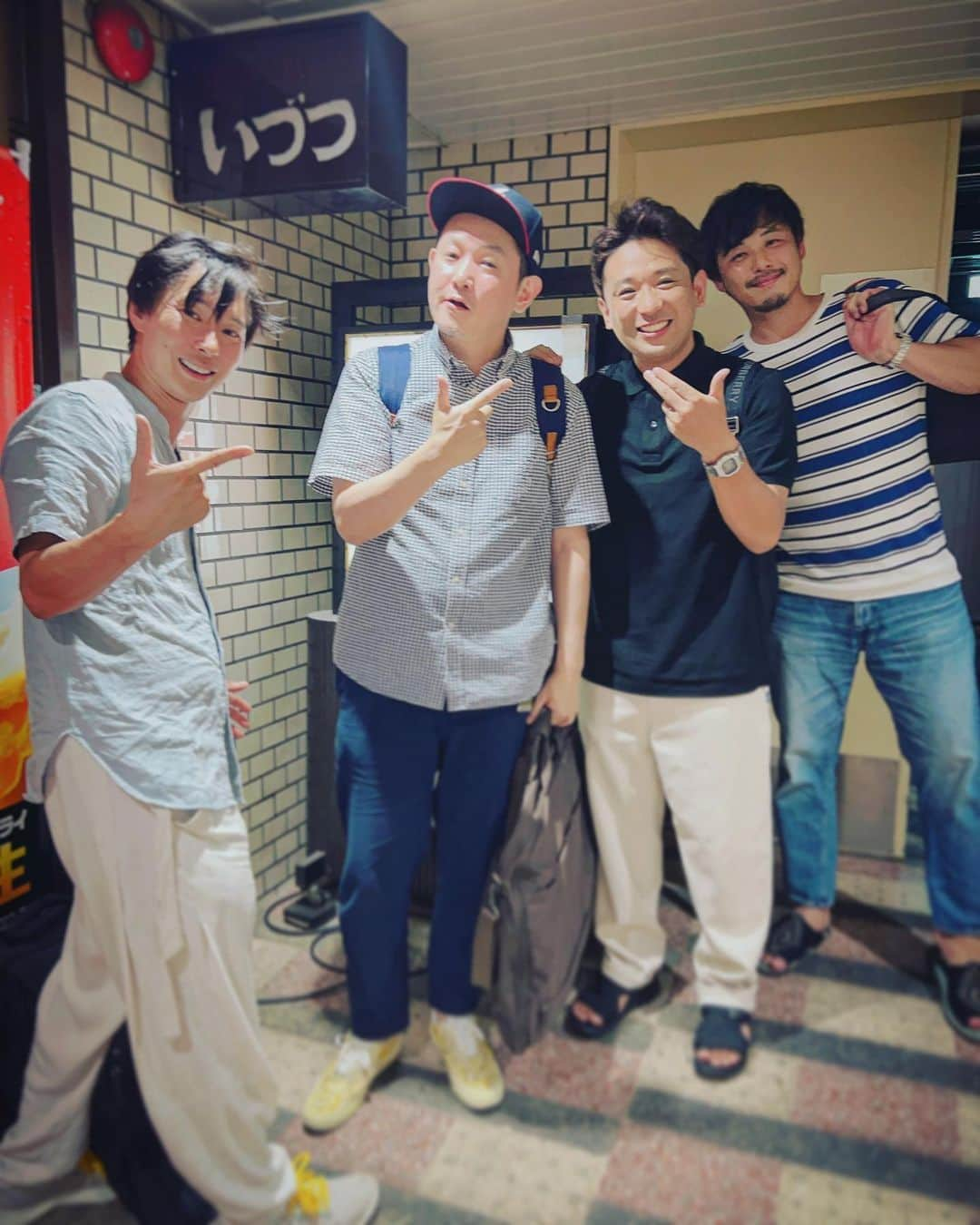 酒井健太さんのインスタグラム写真 - (酒井健太Instagram)「ガンズさんと  #チェンジ」8月1日 20時53分 - kenta_sakai